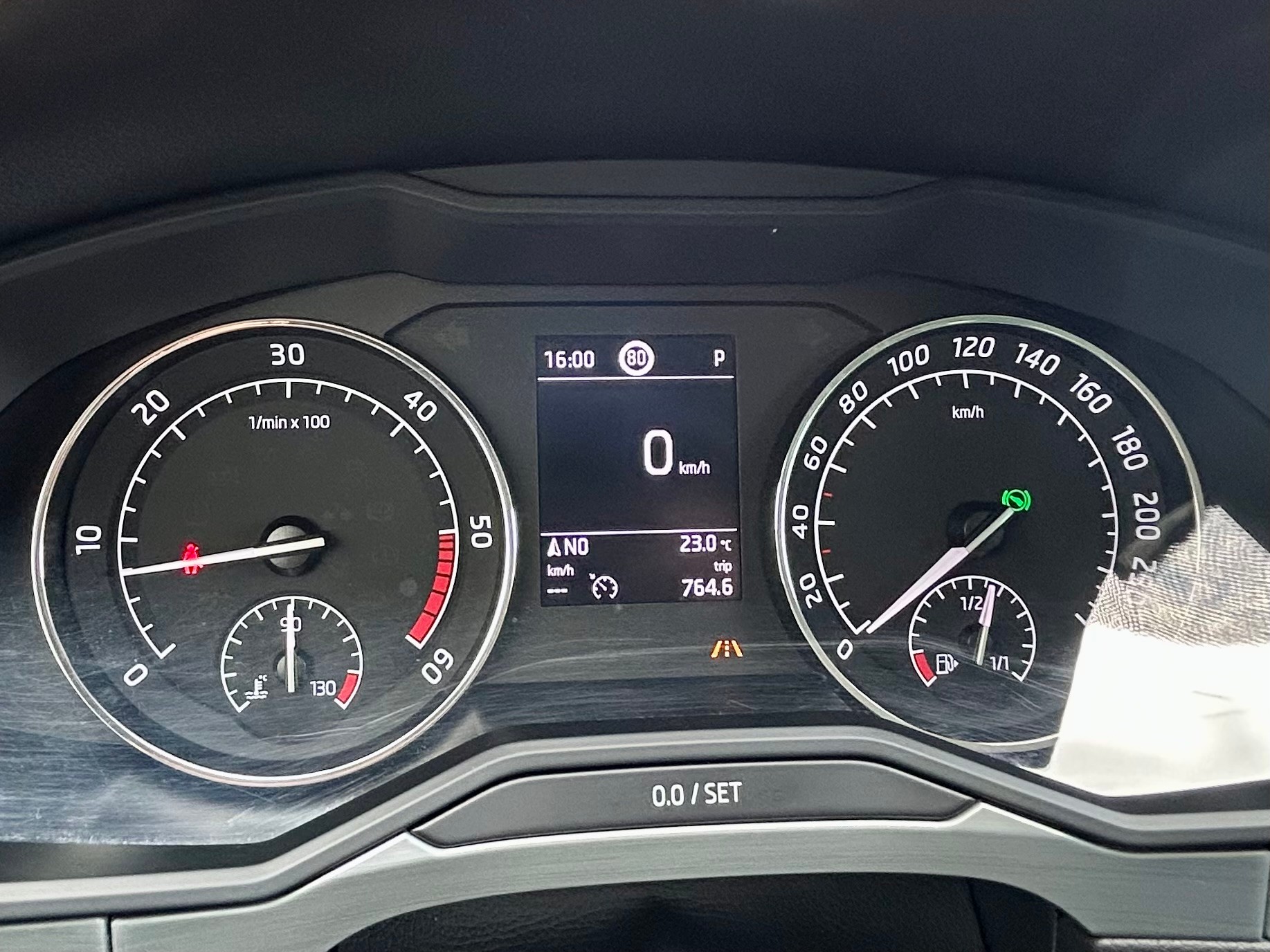 SKODA Superb Combi 2.0 TDi Active DSG-image-13