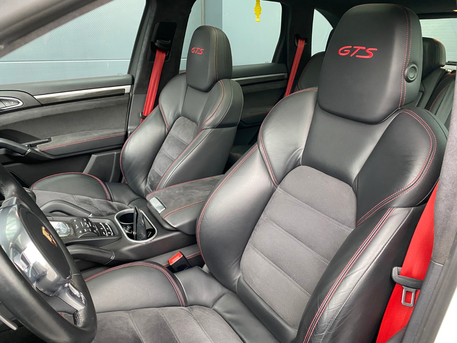 PORSCHE Cayenne GTS-image-11