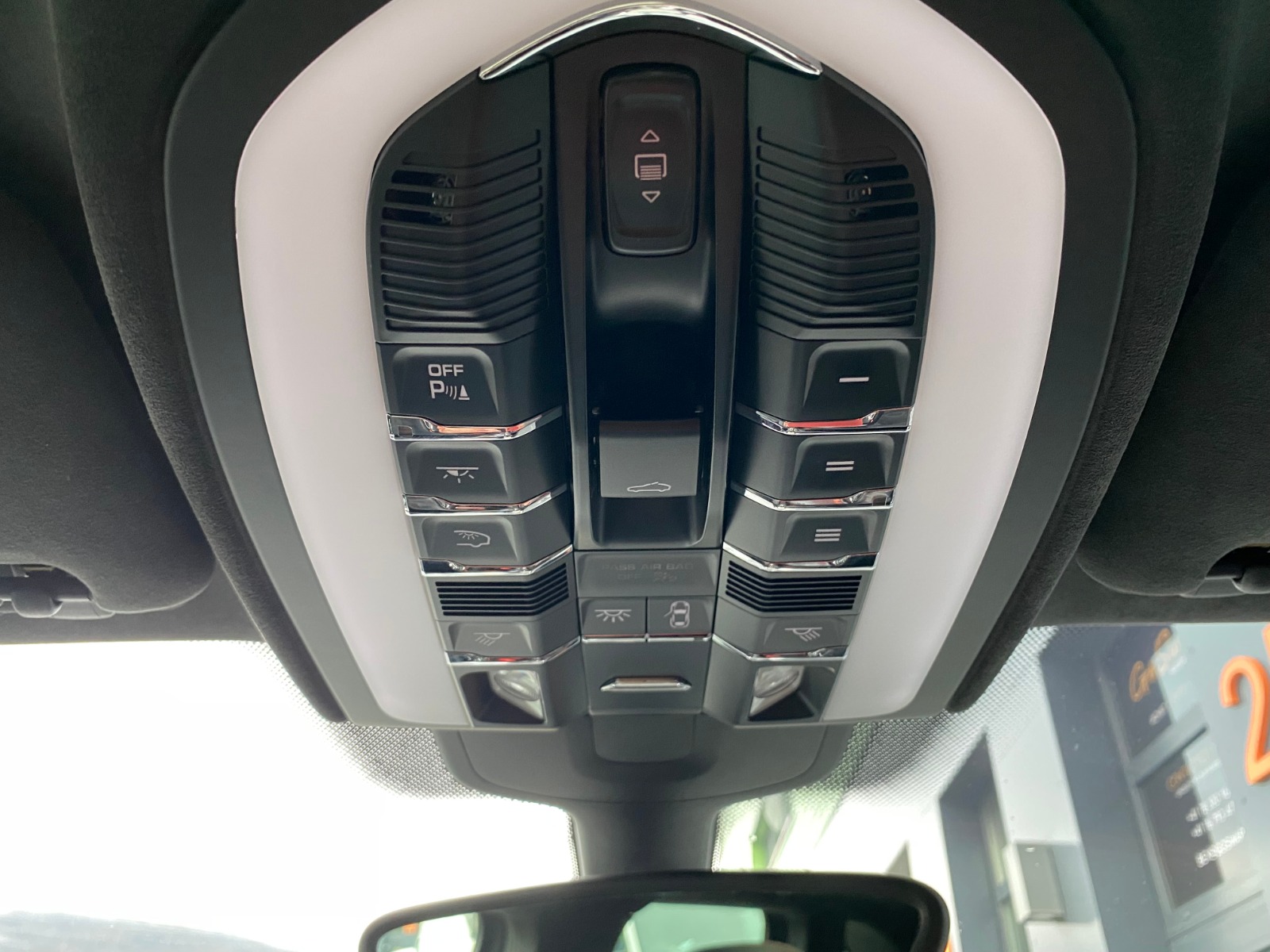 PORSCHE Cayenne GTS-image-17