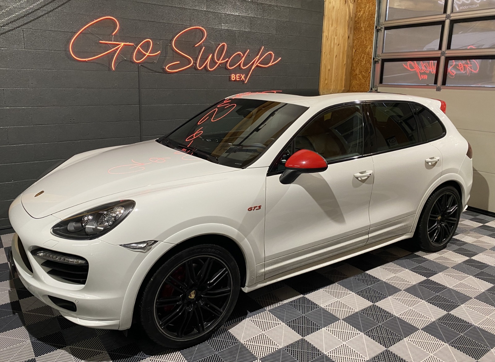 PORSCHE Cayenne GTS-image-3