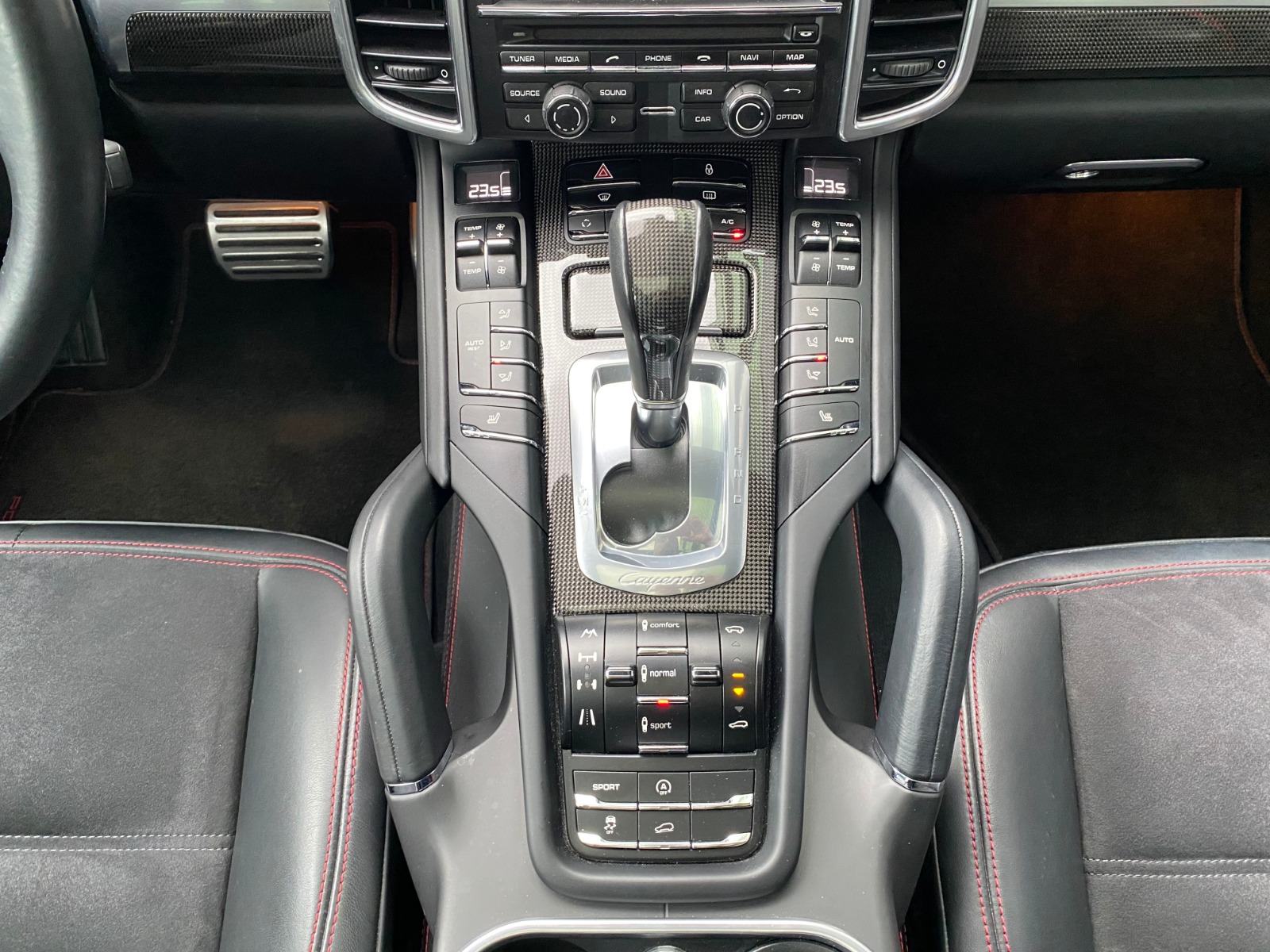 PORSCHE Cayenne GTS-image-16
