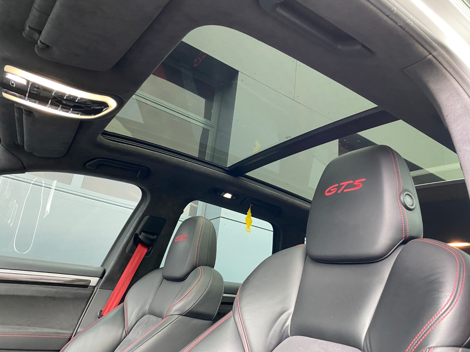 PORSCHE Cayenne GTS-image-10