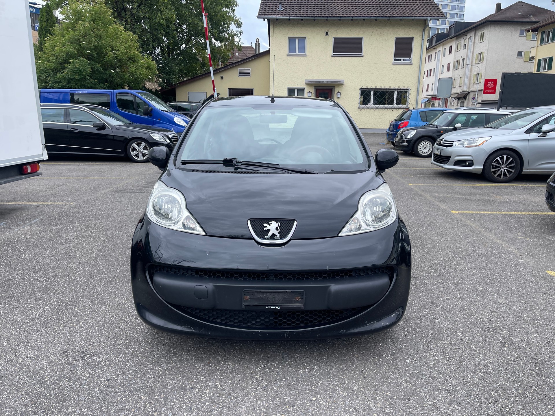 PEUGEOT 107 1.0 Trendy-image-0