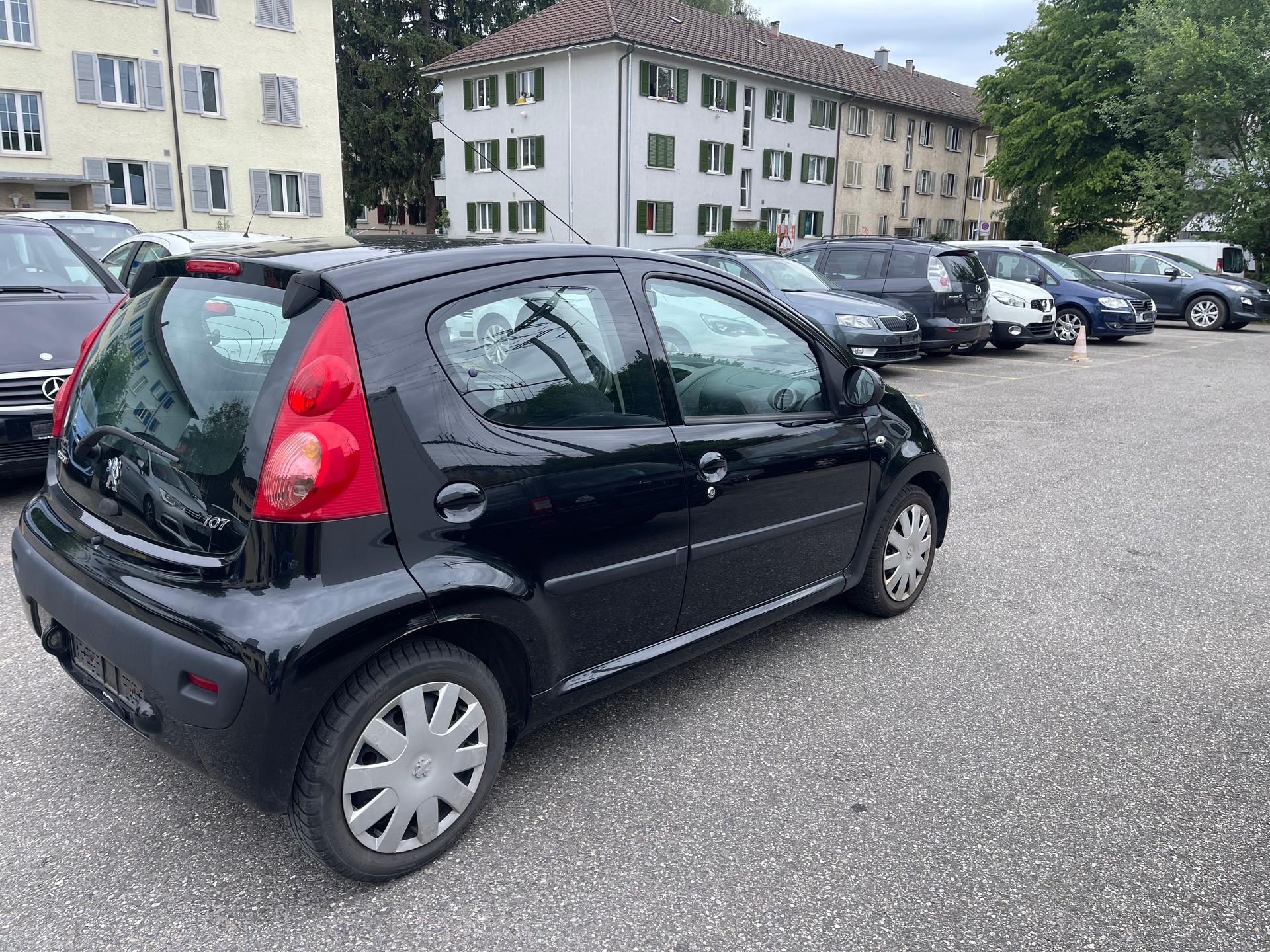 PEUGEOT 107 1.0 Trendy-image-4