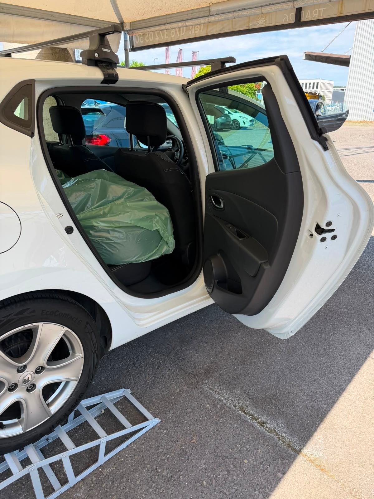 RENAULT Clio 1.2 16V T Swiss Edition EDC-image-8