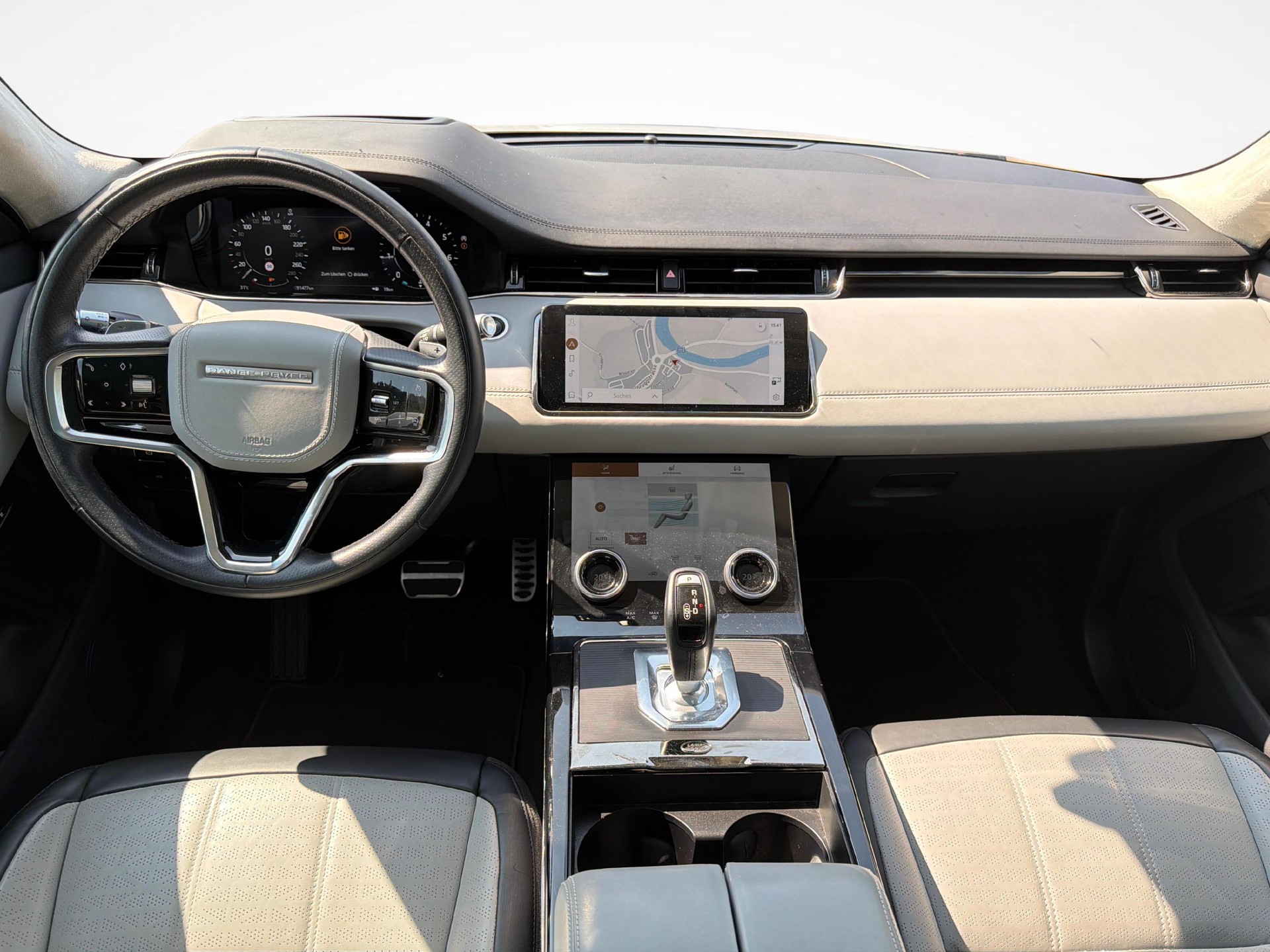 LAND ROVER Range Rover Evoque 2.0 T R-Dynamic HSE-image-8