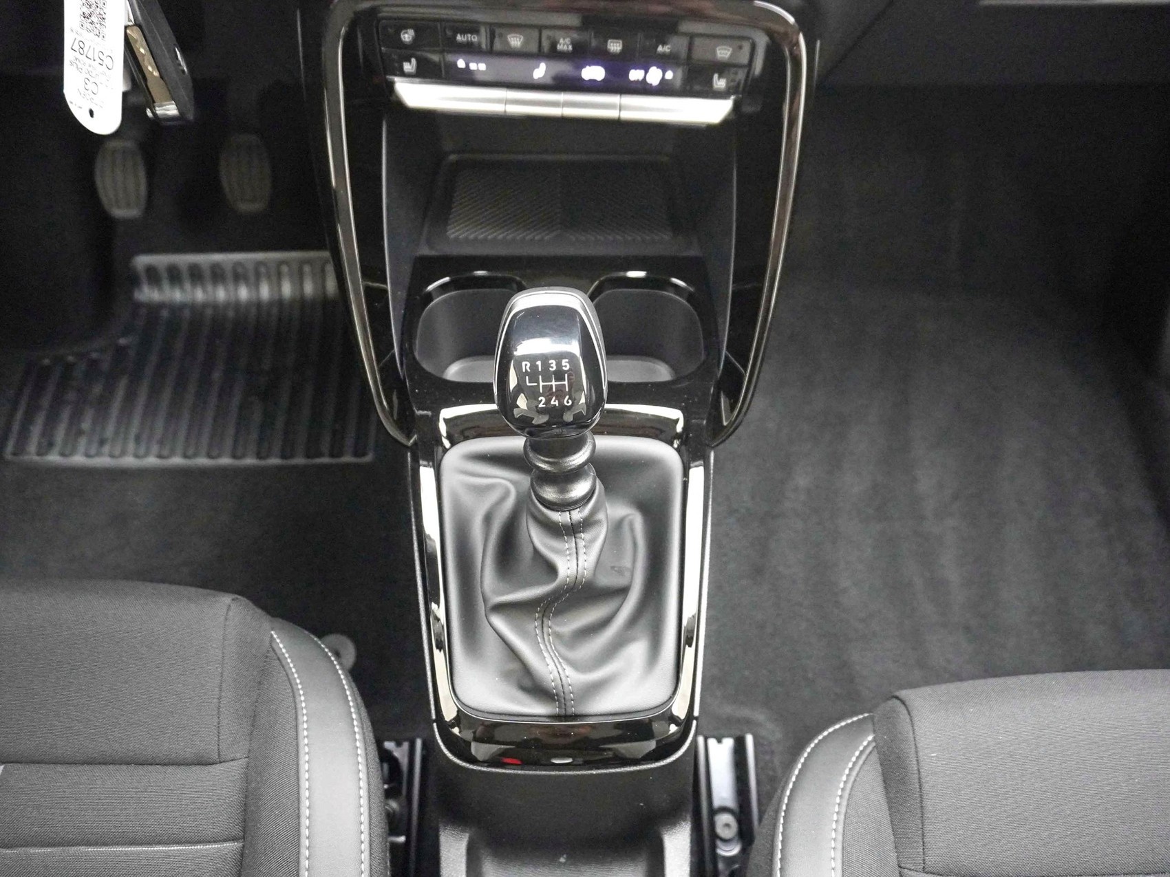 CITROEN C3 1.2 Turbo Plus-image-13