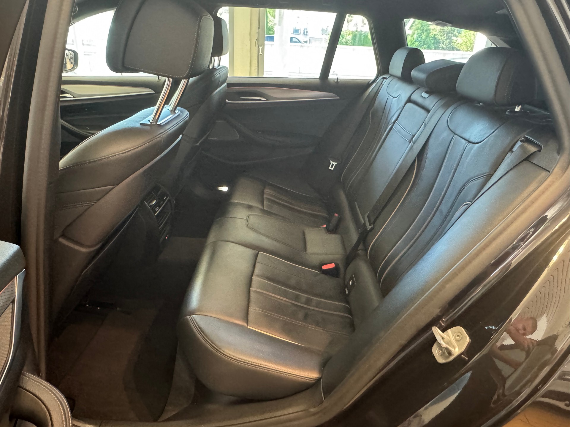 BMW 520d xDrive Touring Steptronic-image-9