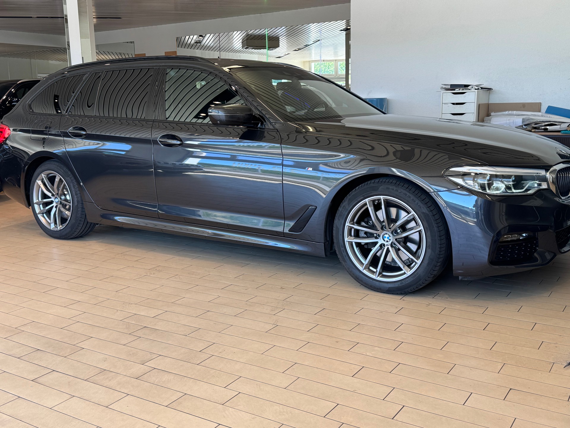 BMW 520d xDrive Touring Steptronic-image-3