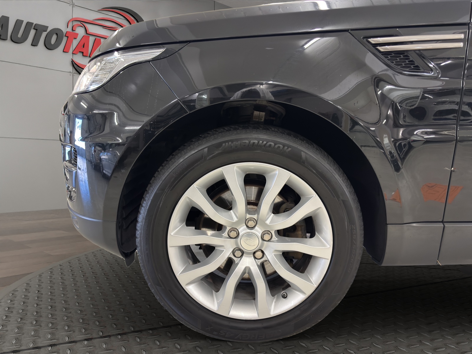 LAND ROVER Range Rover Sport 3.0 TDV6 SE Automatic-image-21