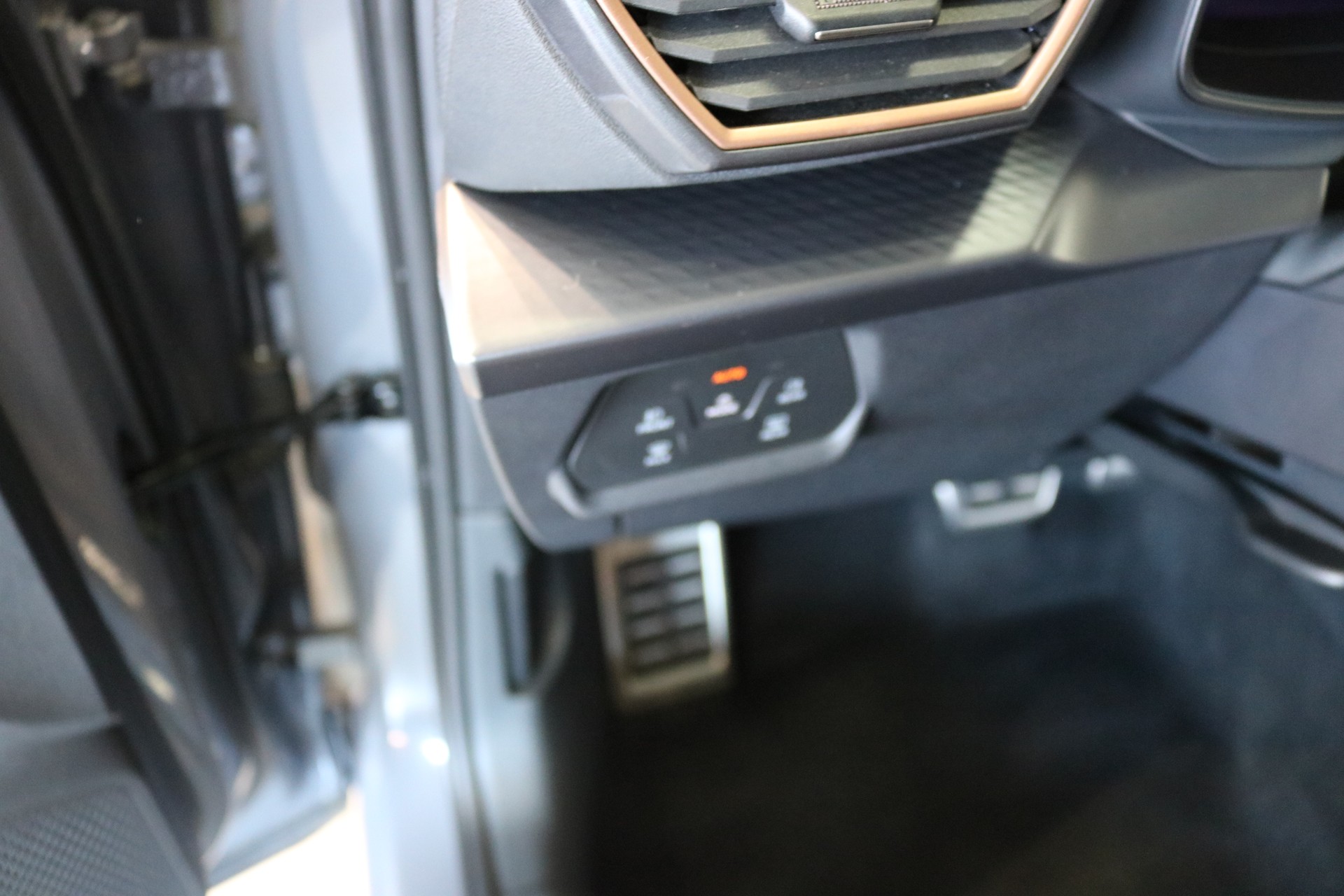 CUPRA Formentor 1.5 TSI DSG-image-57