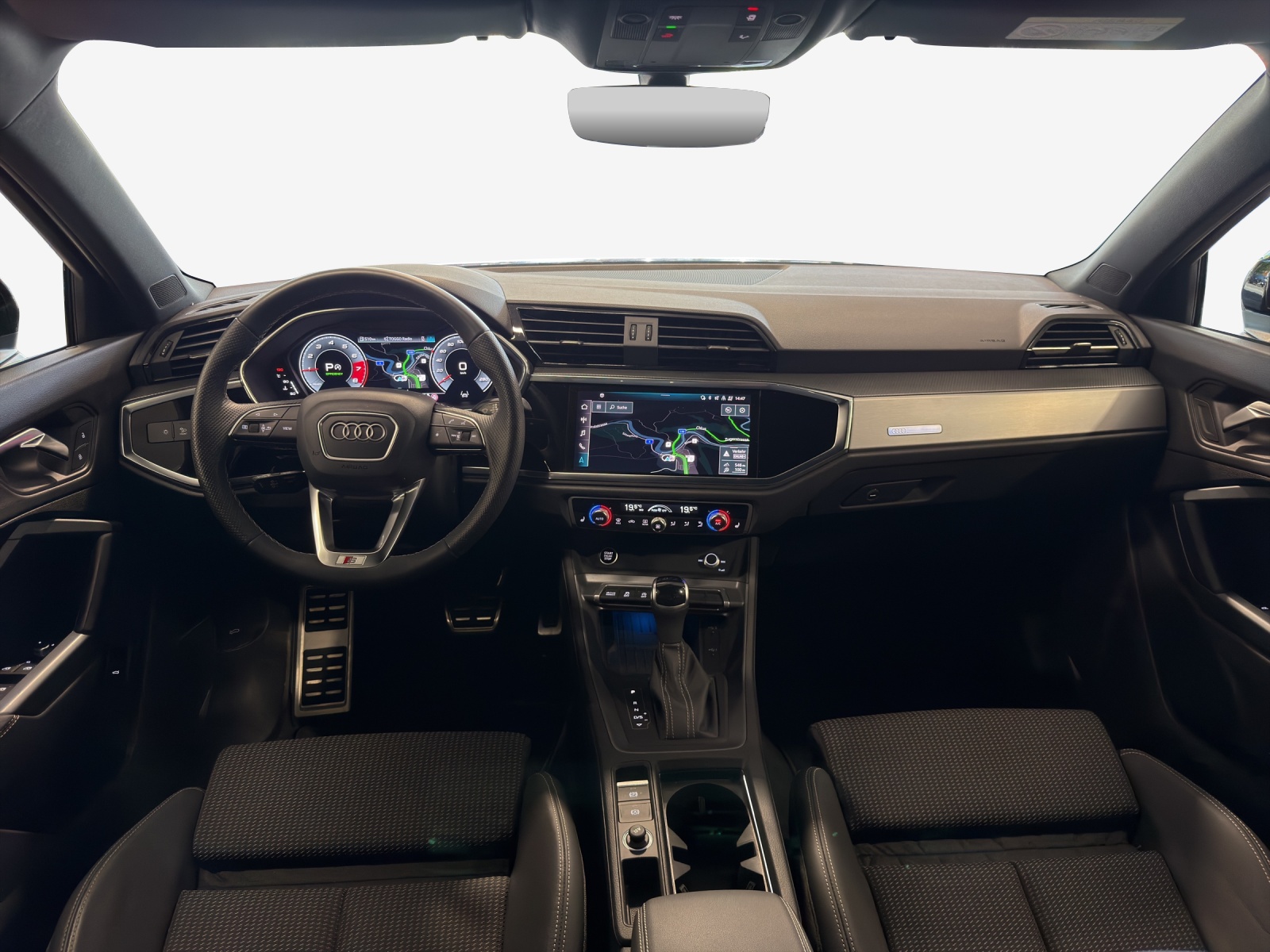AUDI Q3 35 TFSI S line Attraction S-tronic-image-8