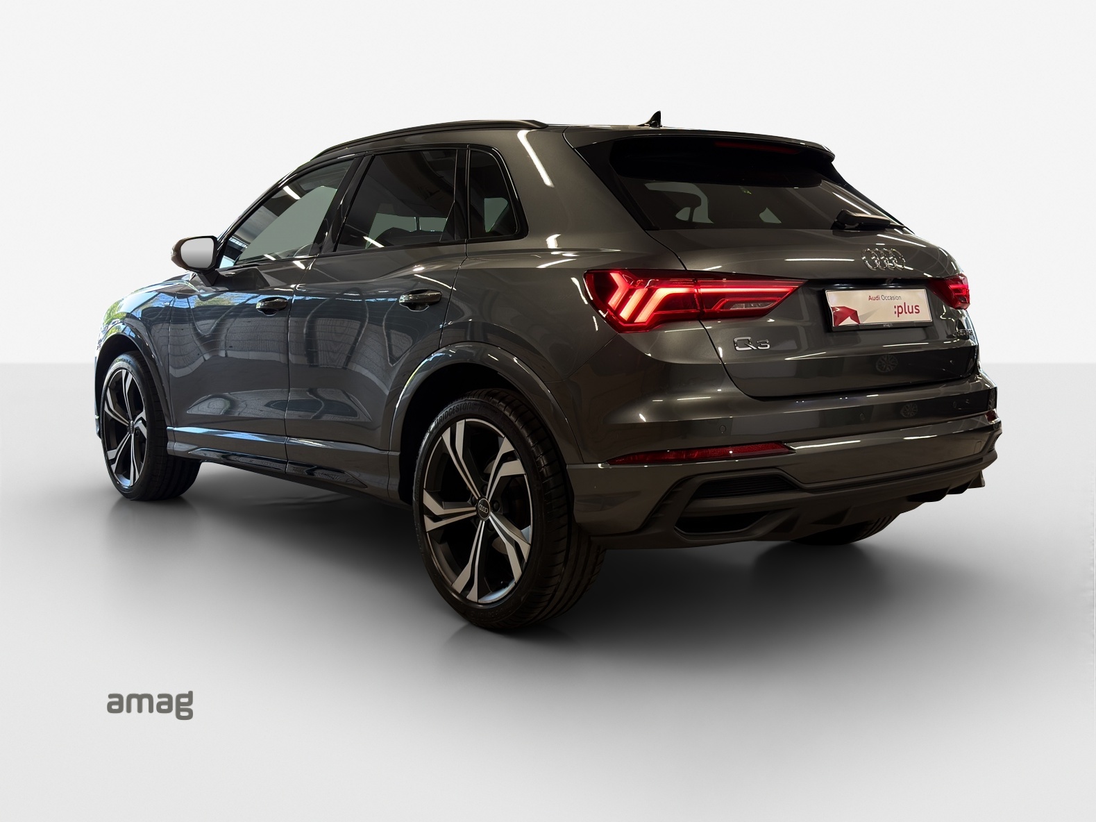 AUDI Q3 35 TFSI S line Attraction S-tronic-image-2