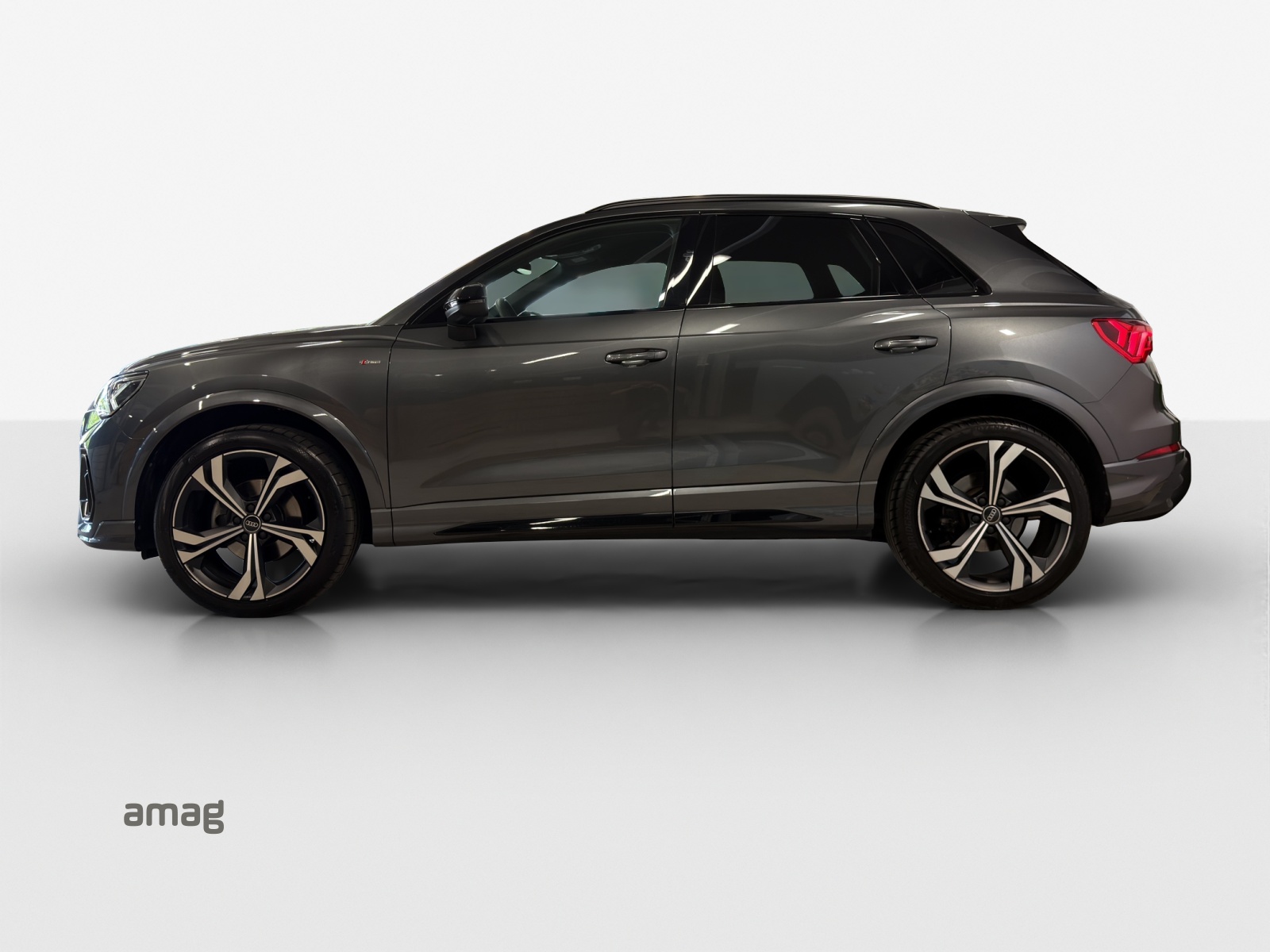 AUDI Q3 35 TFSI S line Attraction S-tronic-image-1