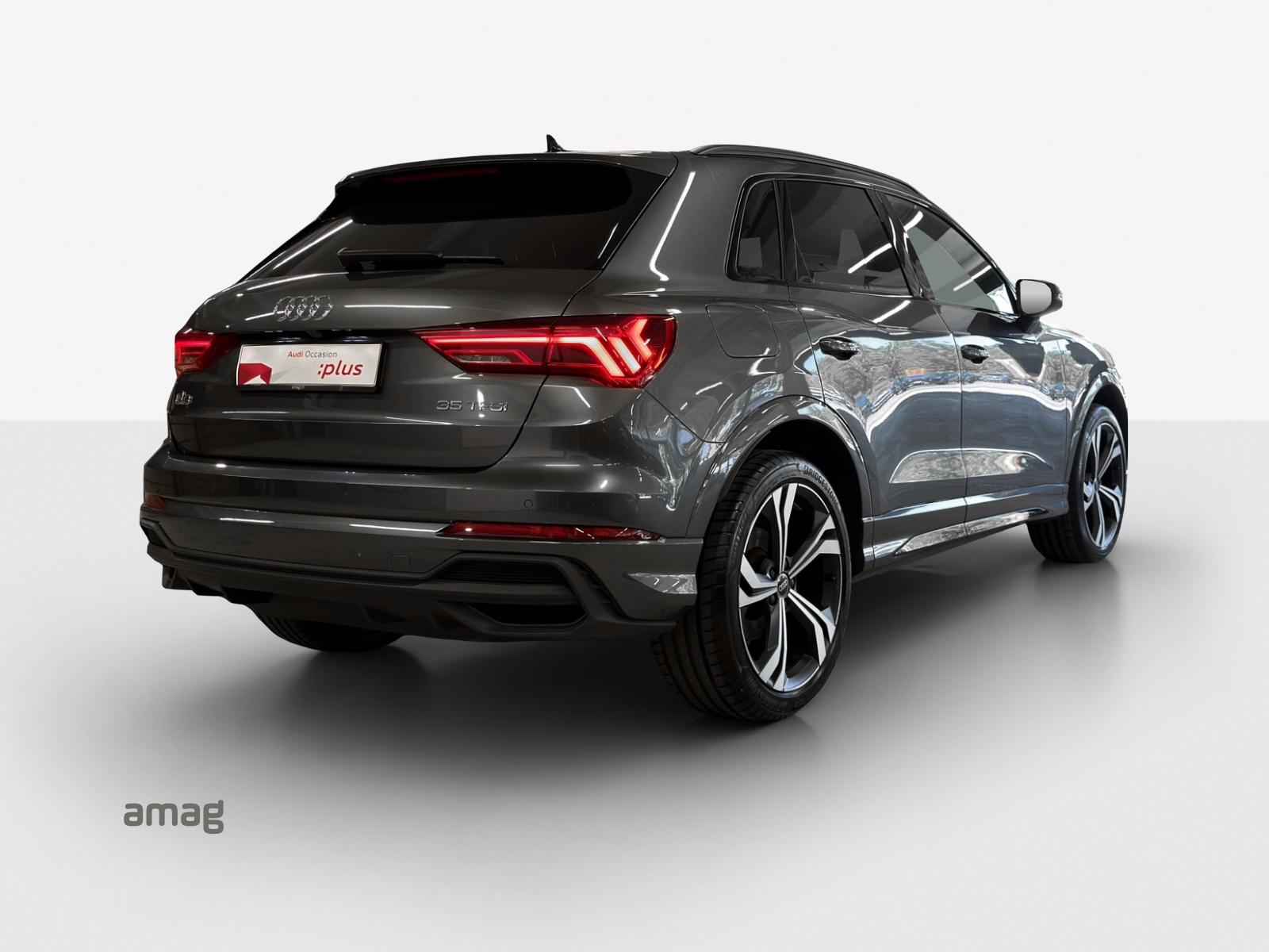 AUDI Q3 35 TFSI S line Attraction S-tronic-image-4