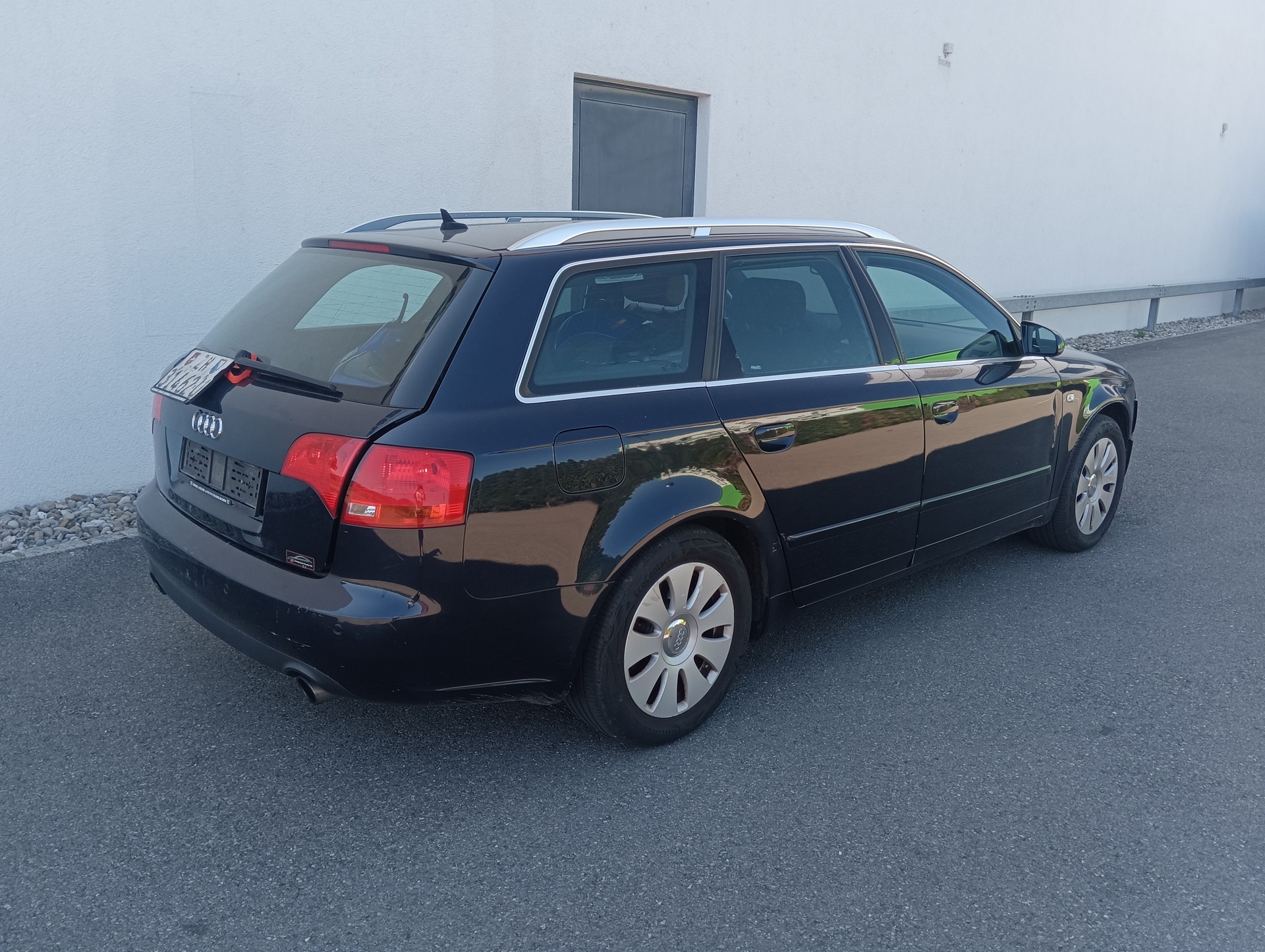 AUDI A4 Avant 3.2 FSI multitronic-image-3