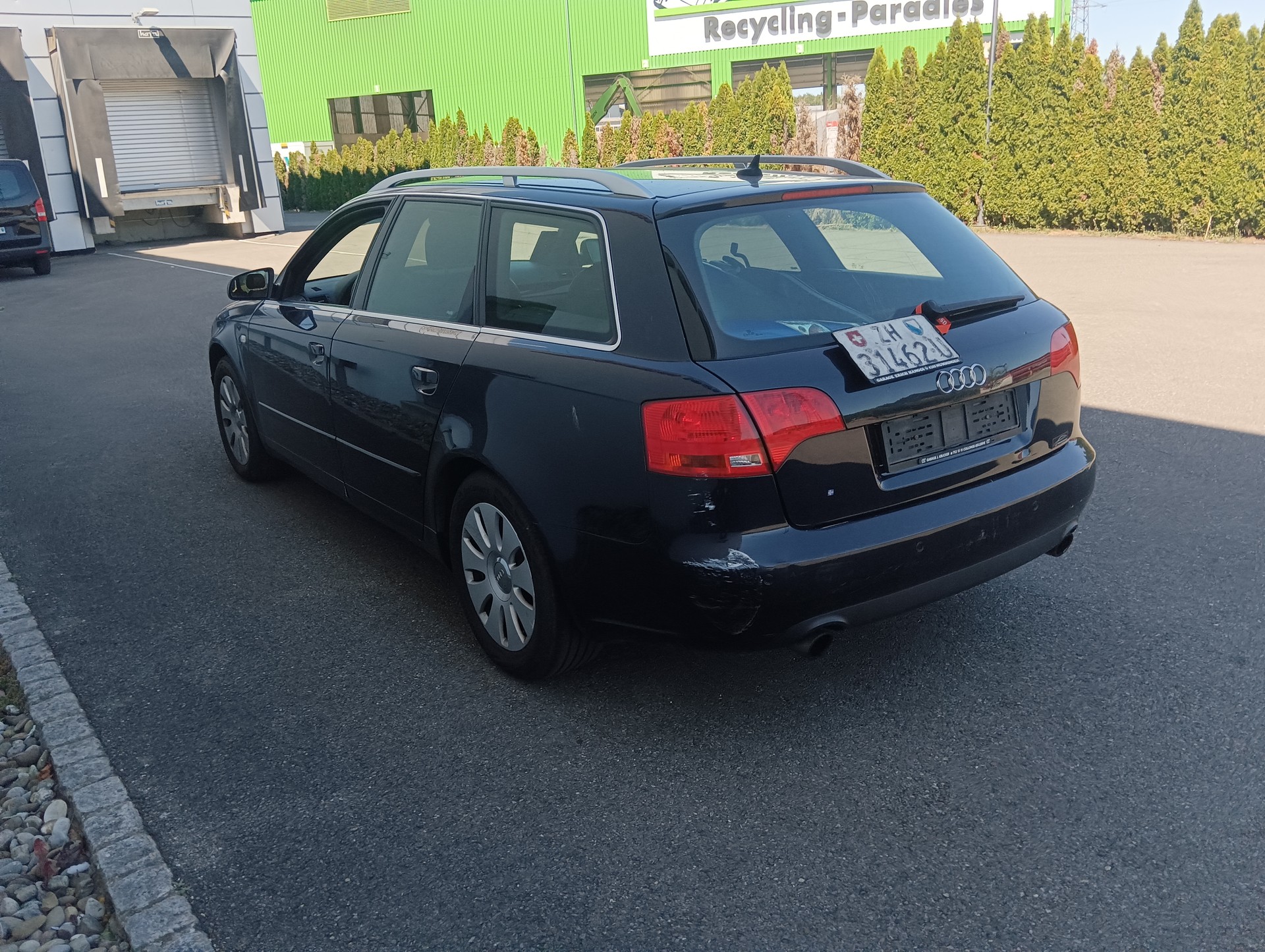 AUDI A4 Avant 3.2 FSI multitronic-image-5