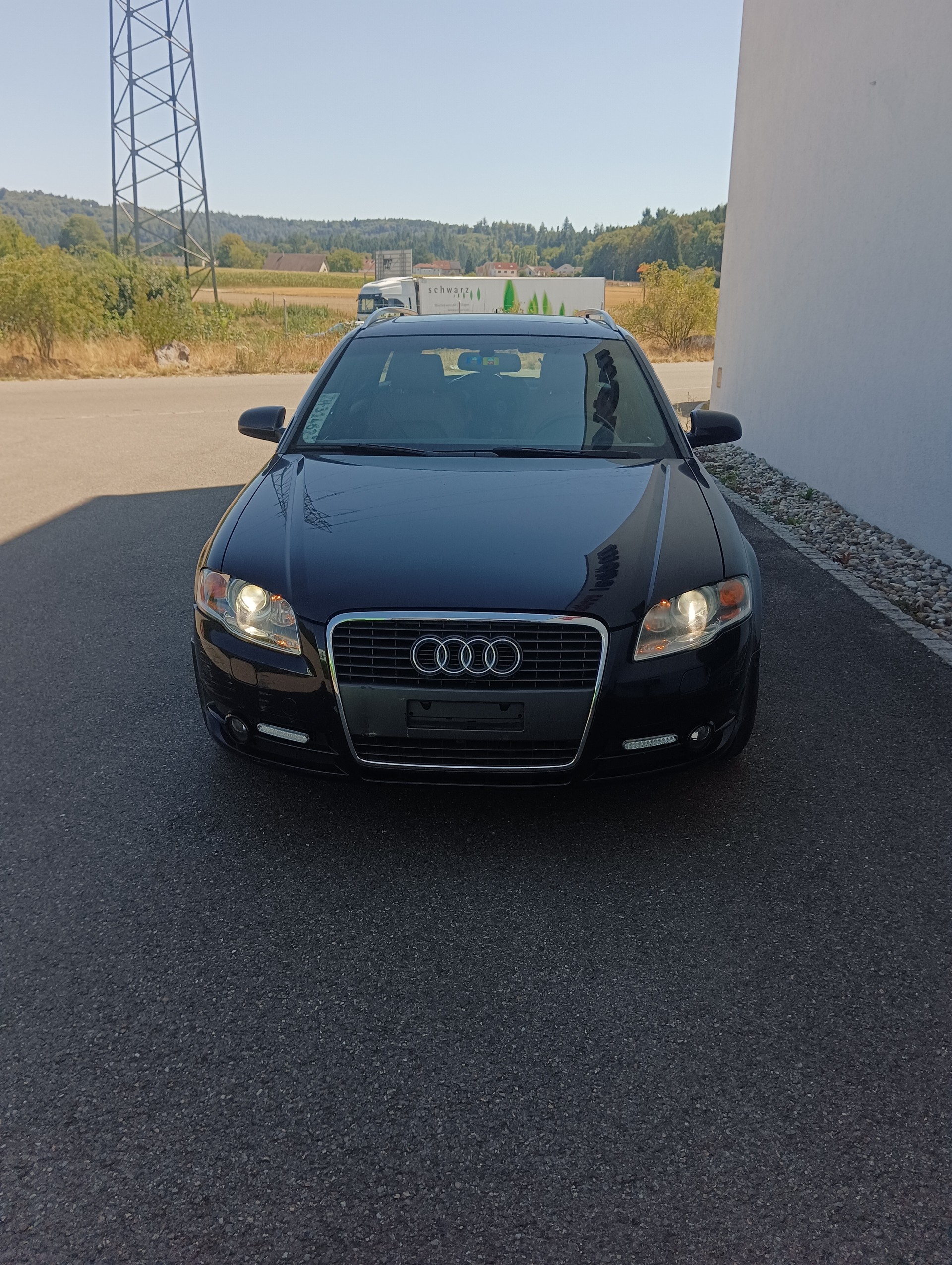 AUDI A4 Avant 3.2 FSI multitronic-image-0