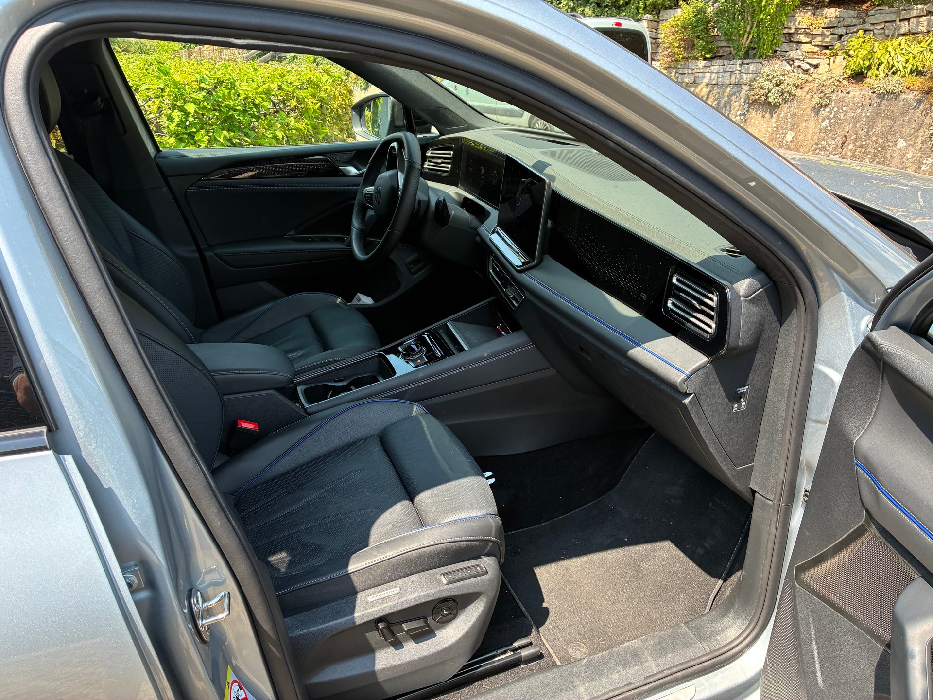 VW 1.5 TSI PHEV R-Line DSG-image-2