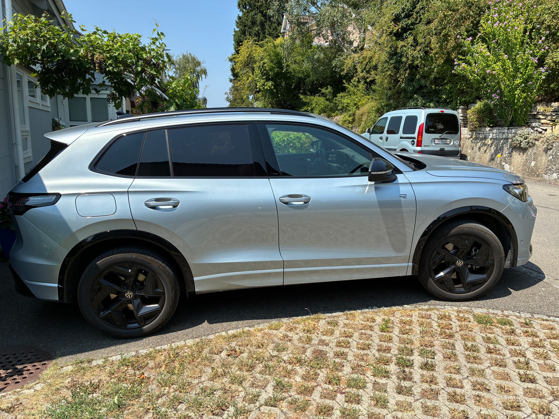 VW 1.5 TSI PHEV R-Line DSG-image-1