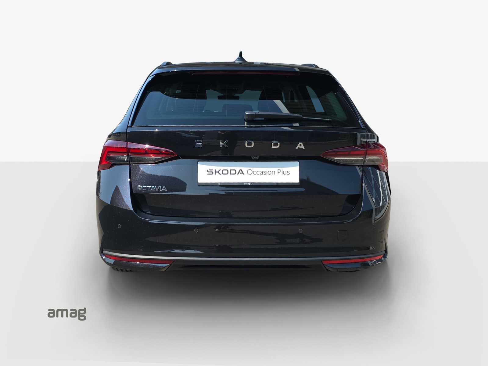 SKODA Octavia Combi 2.0 TDI DSG Selection-image-3