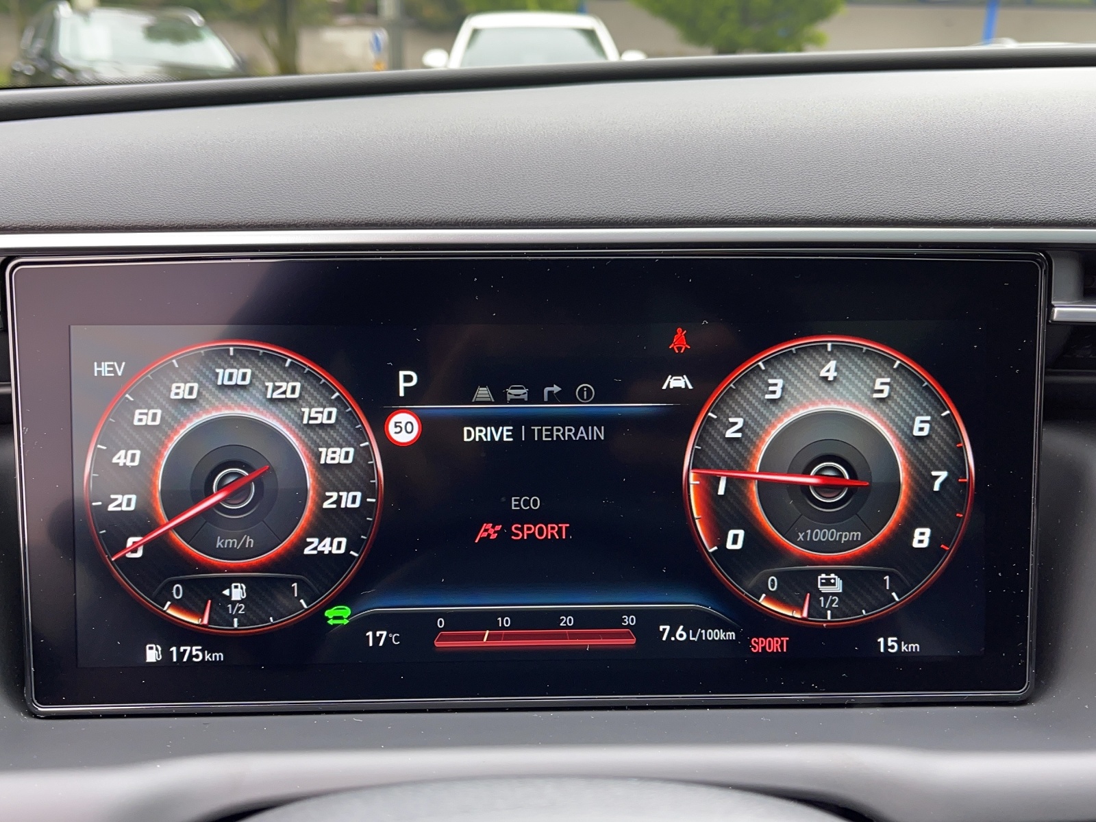 HYUNDAI Tucson 1.6 PHEV Vert. 4WD-image-9