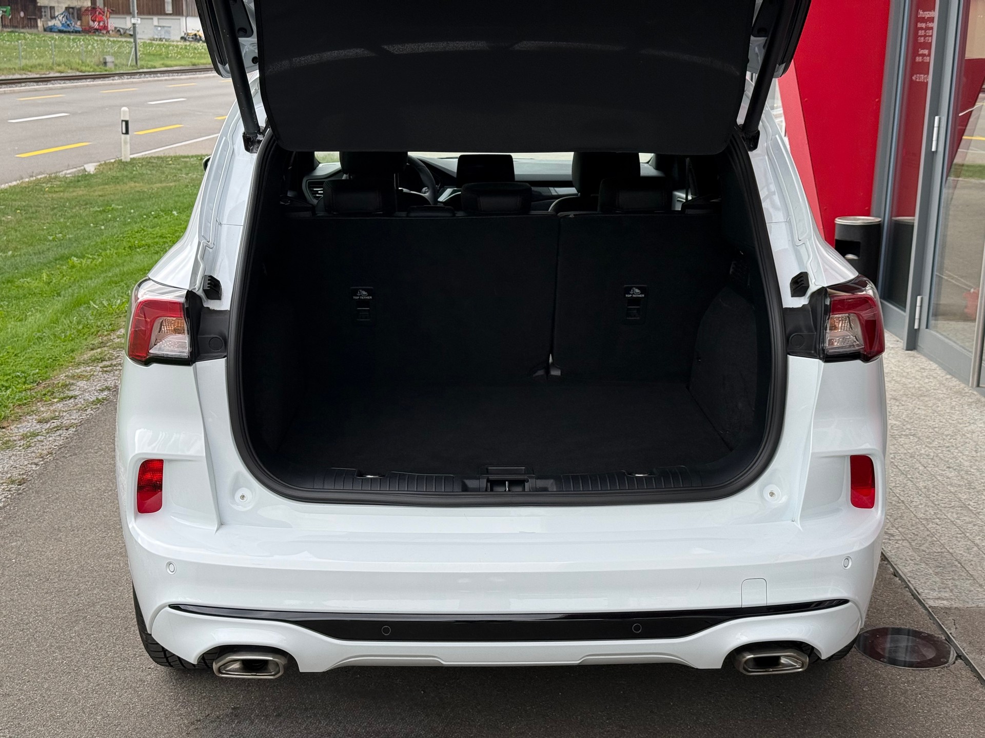 FORD Kuga 2.5 FHEV ST-Line X 4WD LEASING AB 423.87 CHF / MONAT-image-19
