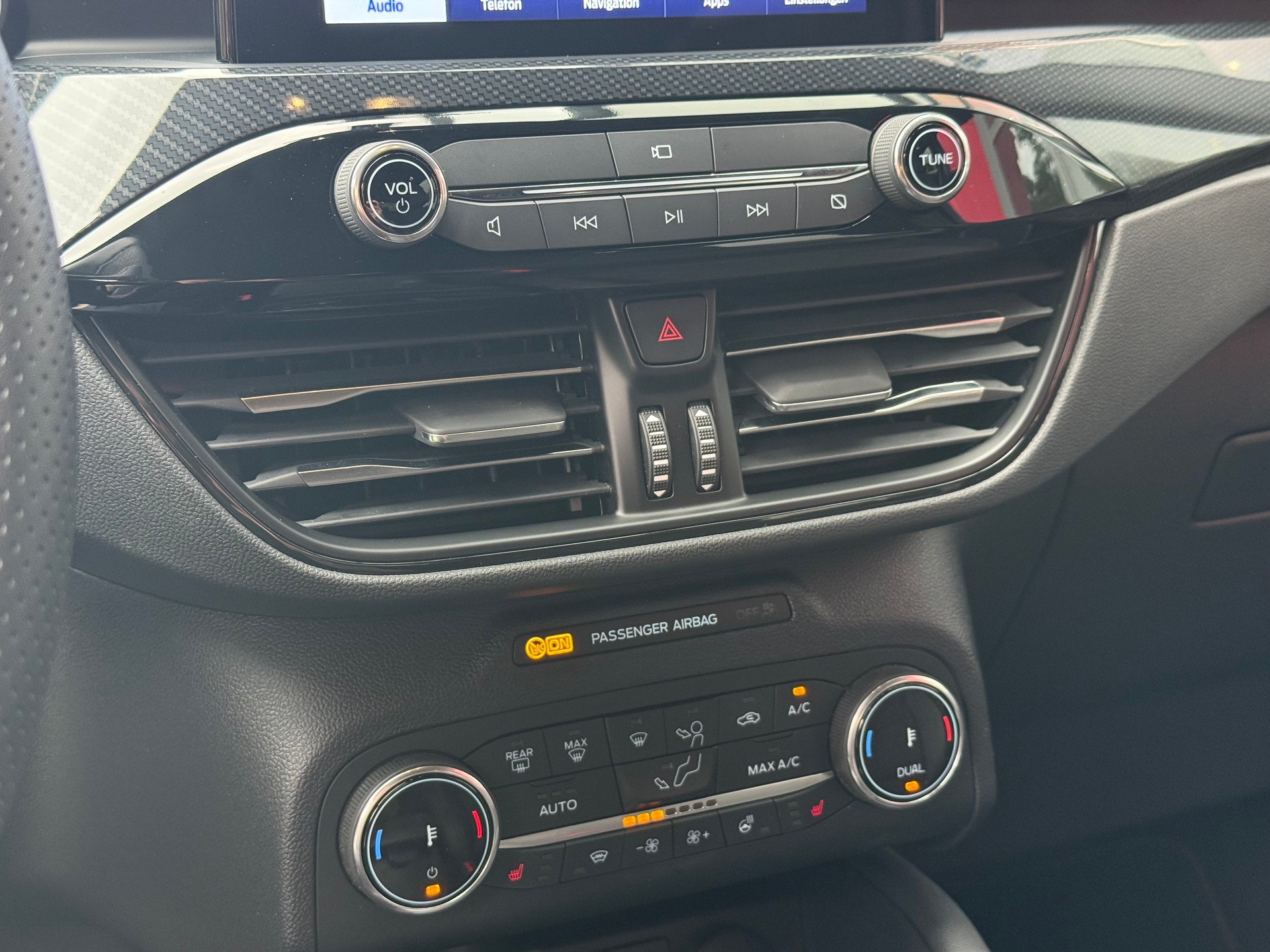 FORD Kuga 2.5 FHEV ST-Line X 4WD LEASING AB 423.87 CHF / MONAT-image-18