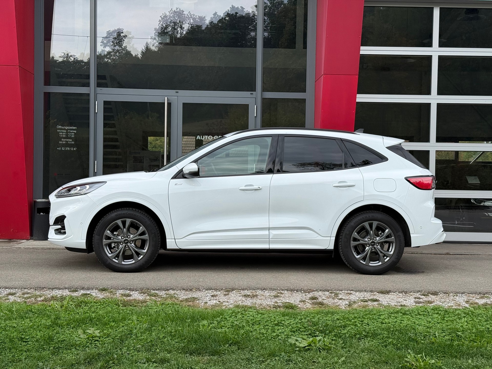 FORD Kuga 2.5 FHEV ST-Line X 4WD LEASING AB 423.87 CHF / MONAT-image-1