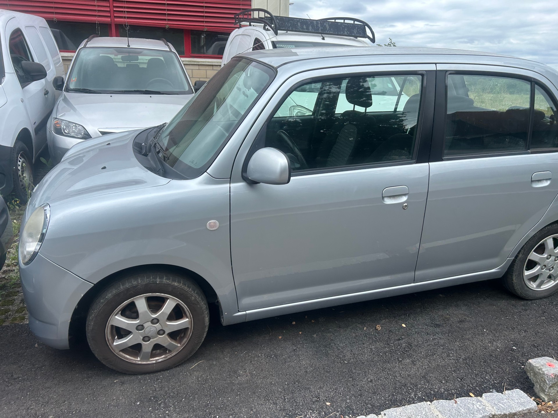 DAIHATSU Trevis 1.0-image-5