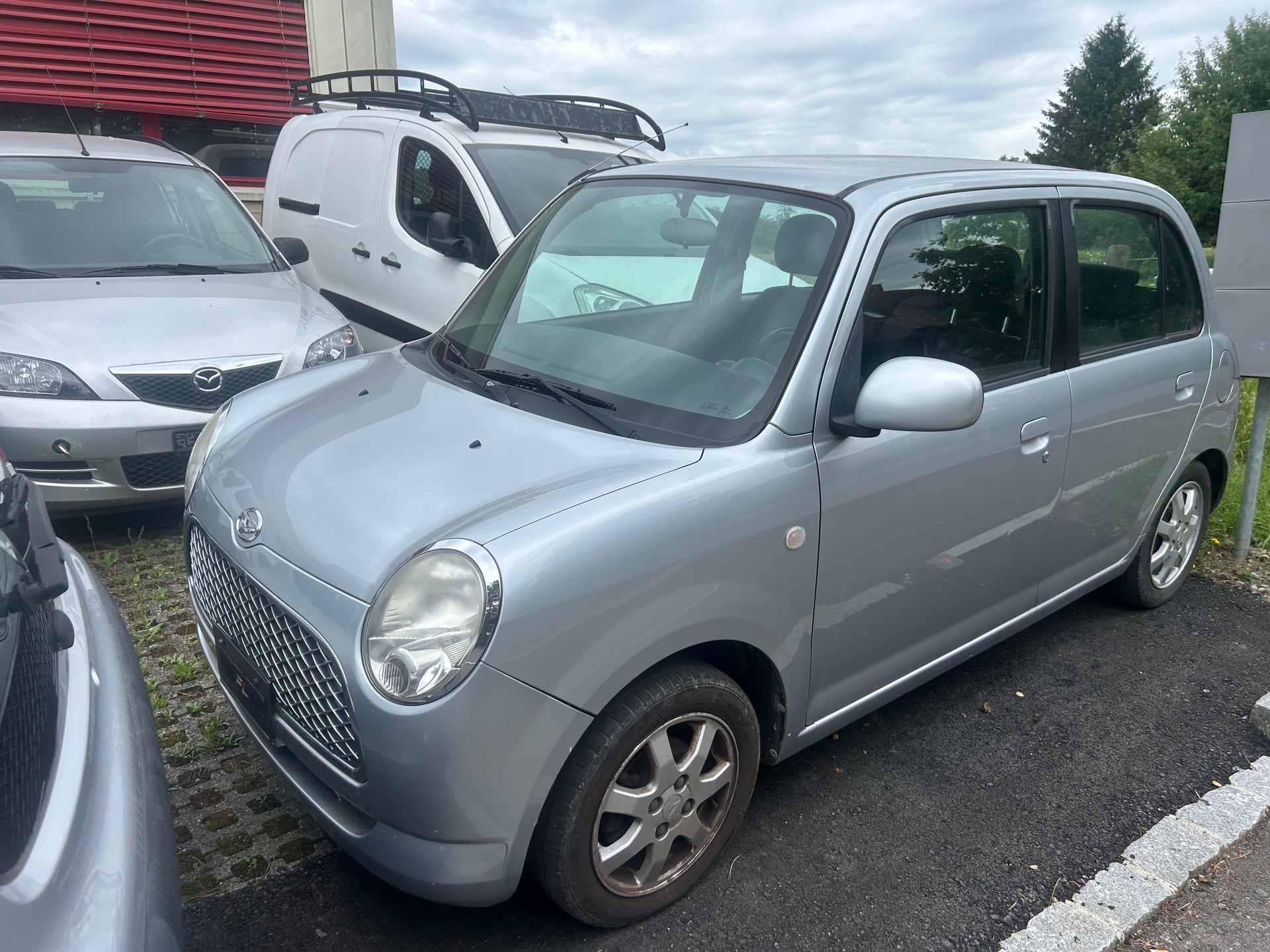 DAIHATSU Trevis 1.0-image-2