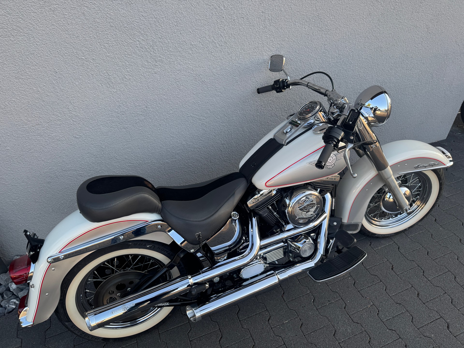 HARLEY-DAVIDSON FLSTN Heritage Nostalgia