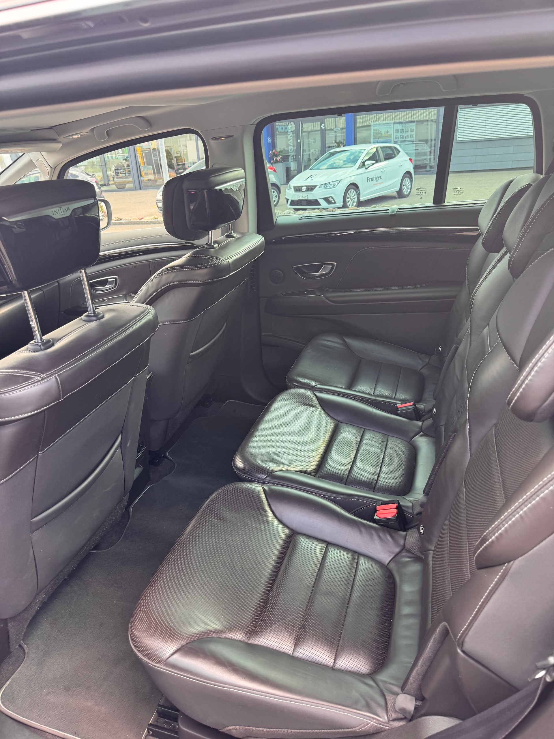 RENAULT 1.8 TCe 225 Initiale EDC-image-3