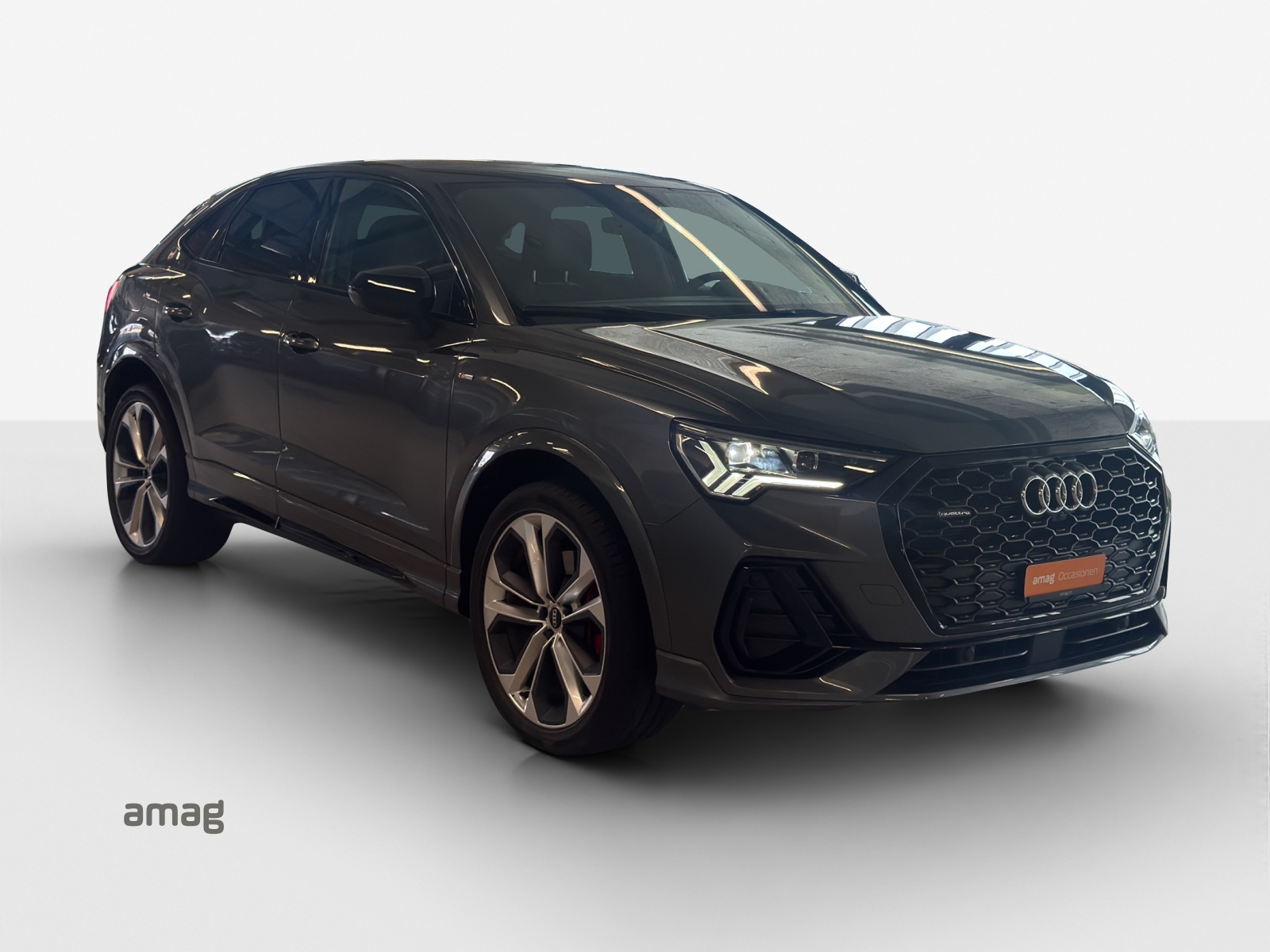 AUDI Q3 Sportback 40 TFSI S line quattro S-tronic-image-5