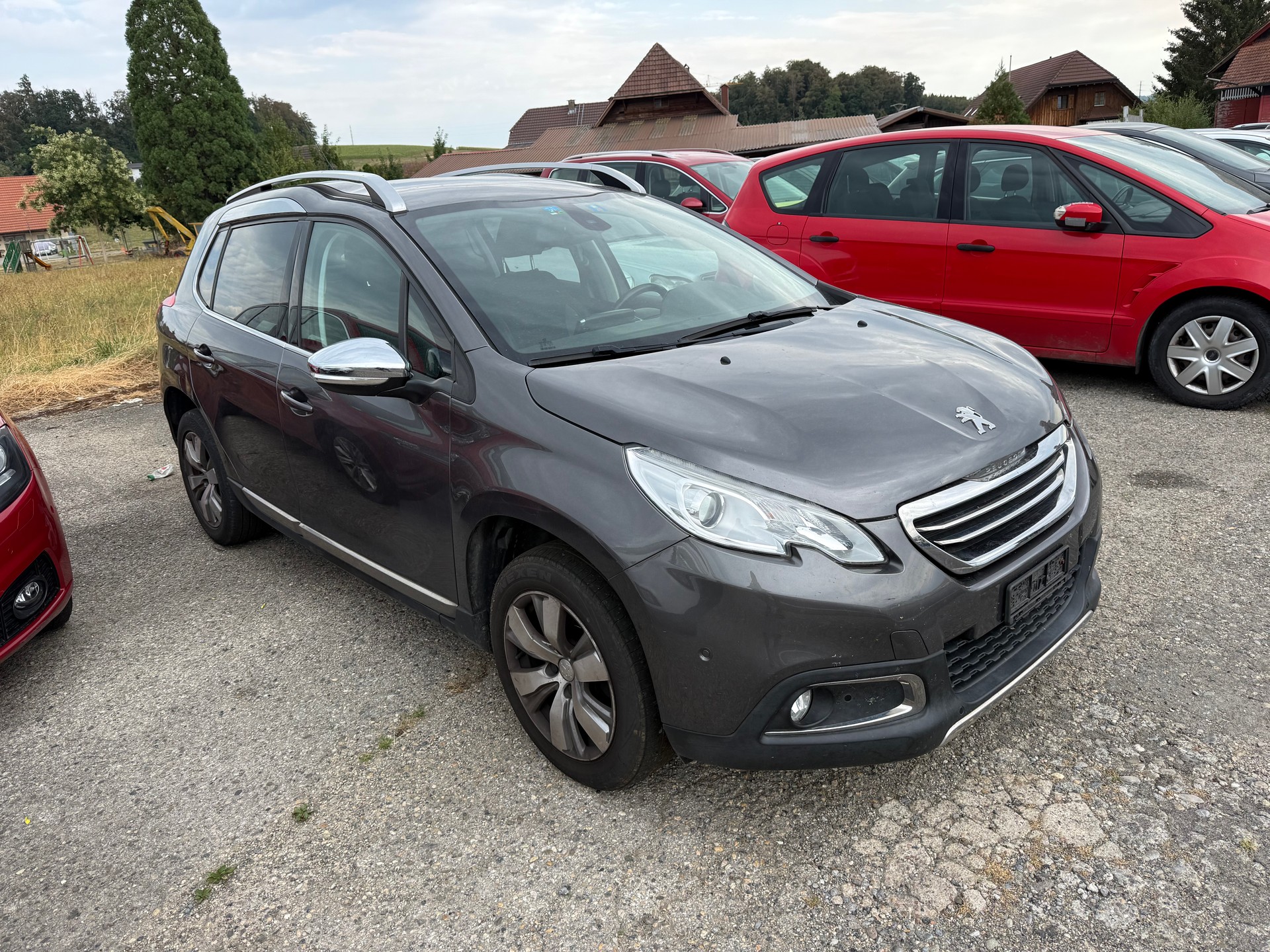 PEUGEOT 2008 1.2 PureTech Allure-image-1