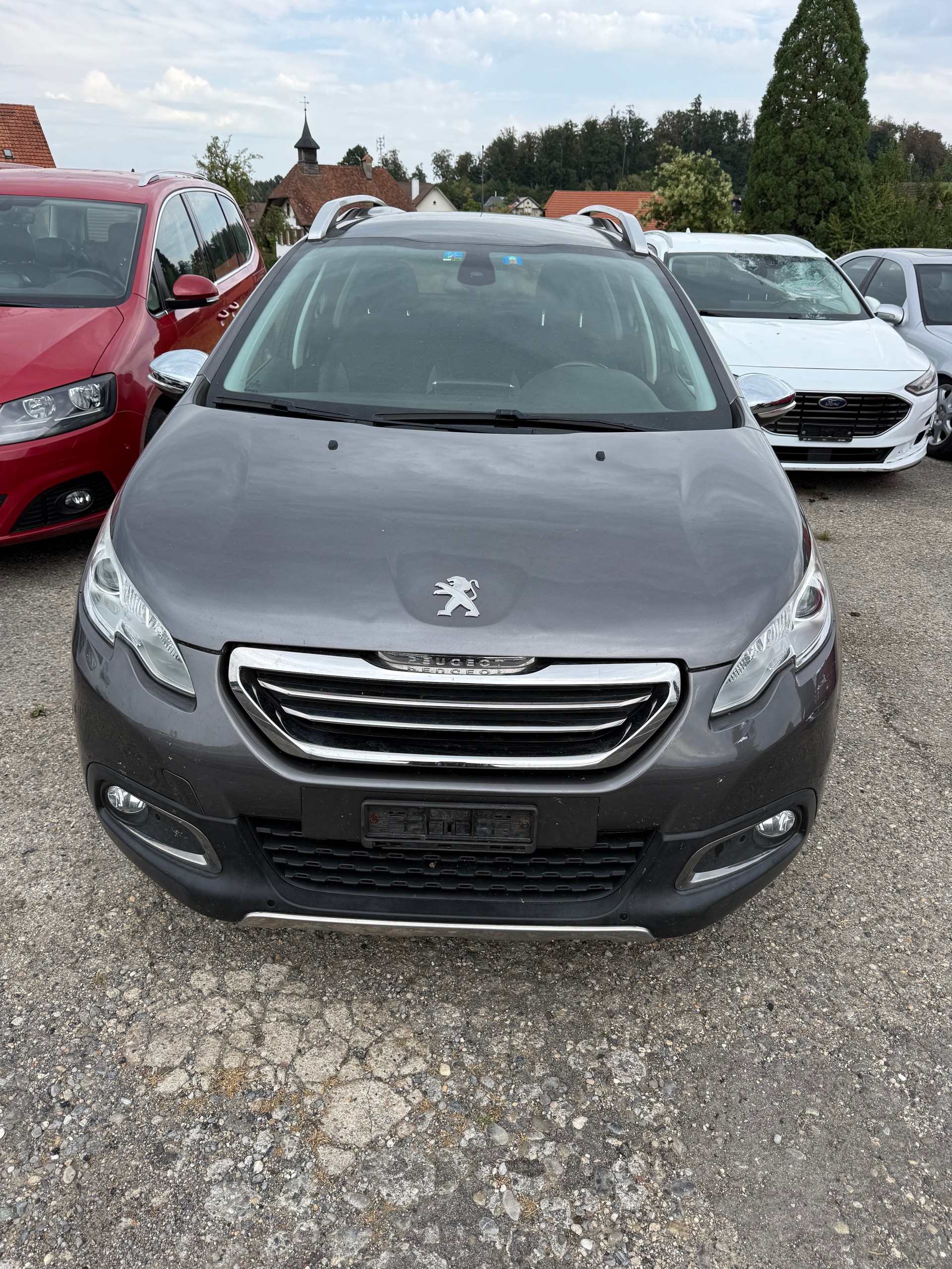 PEUGEOT 2008 1.2 PureTech Allure-image-0