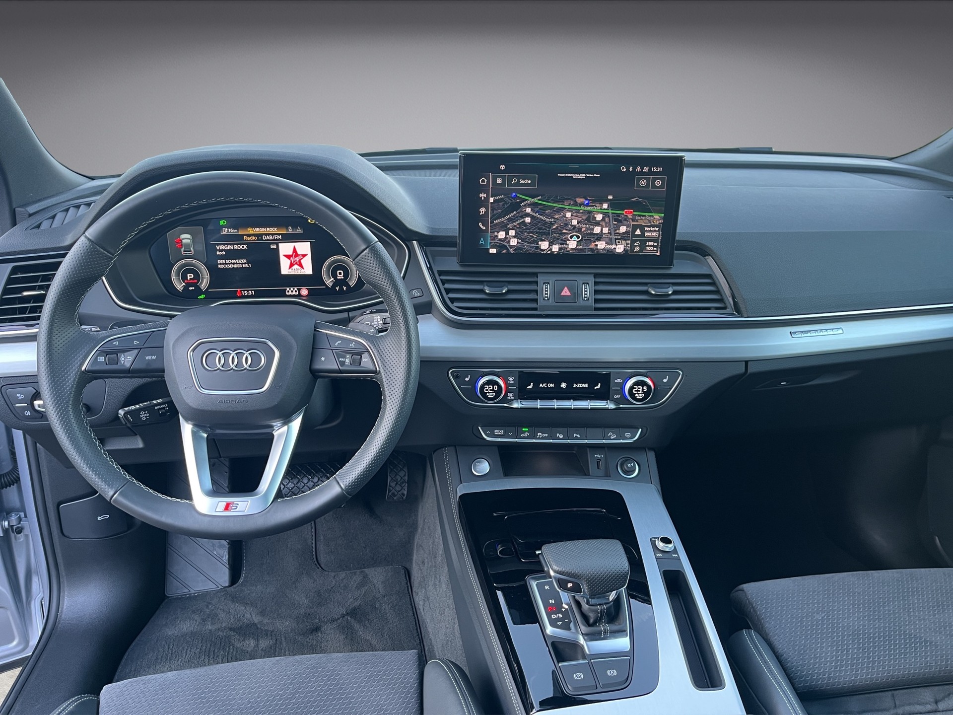 AUDI Q5 55 TFSI e PHEV S line quattro S-tronic*Panodach, AHK, (5-Jahre Garantie)-image-12