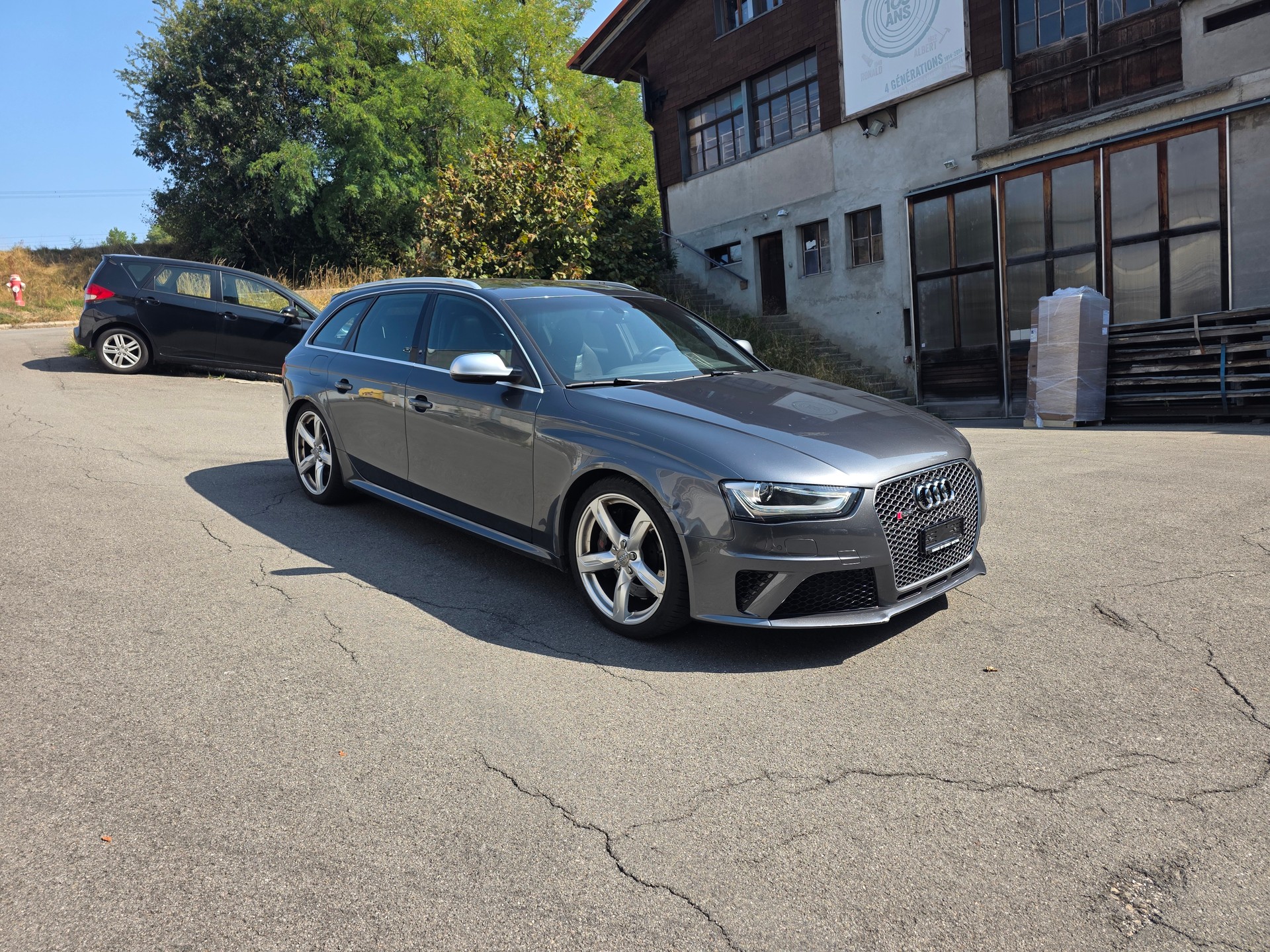 AUDI RS4 Avant 4.2 FSI V8 quattro S-tronic-image-1