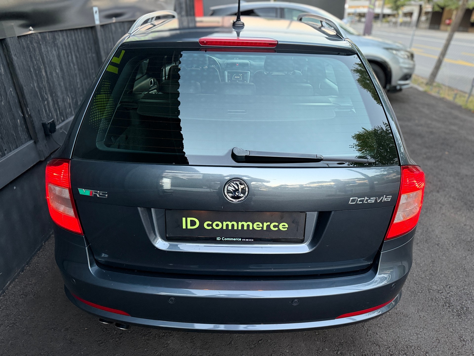 SKODA Octavia Combi 2.0 TDI RS-image-6