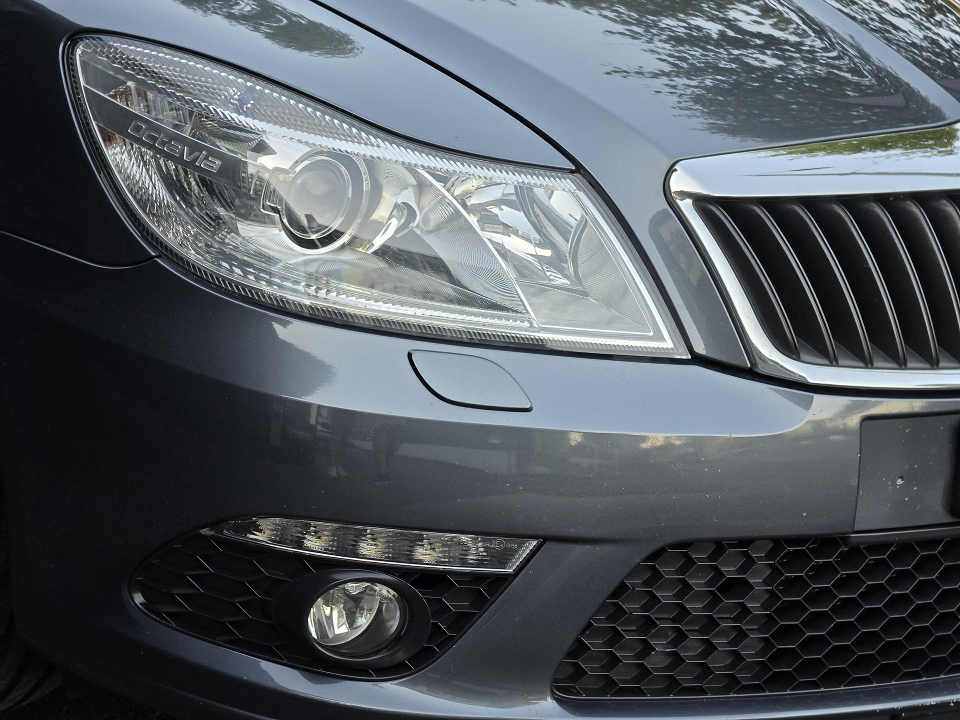 SKODA Octavia Combi 2.0 TDI RS-showroom-element-1