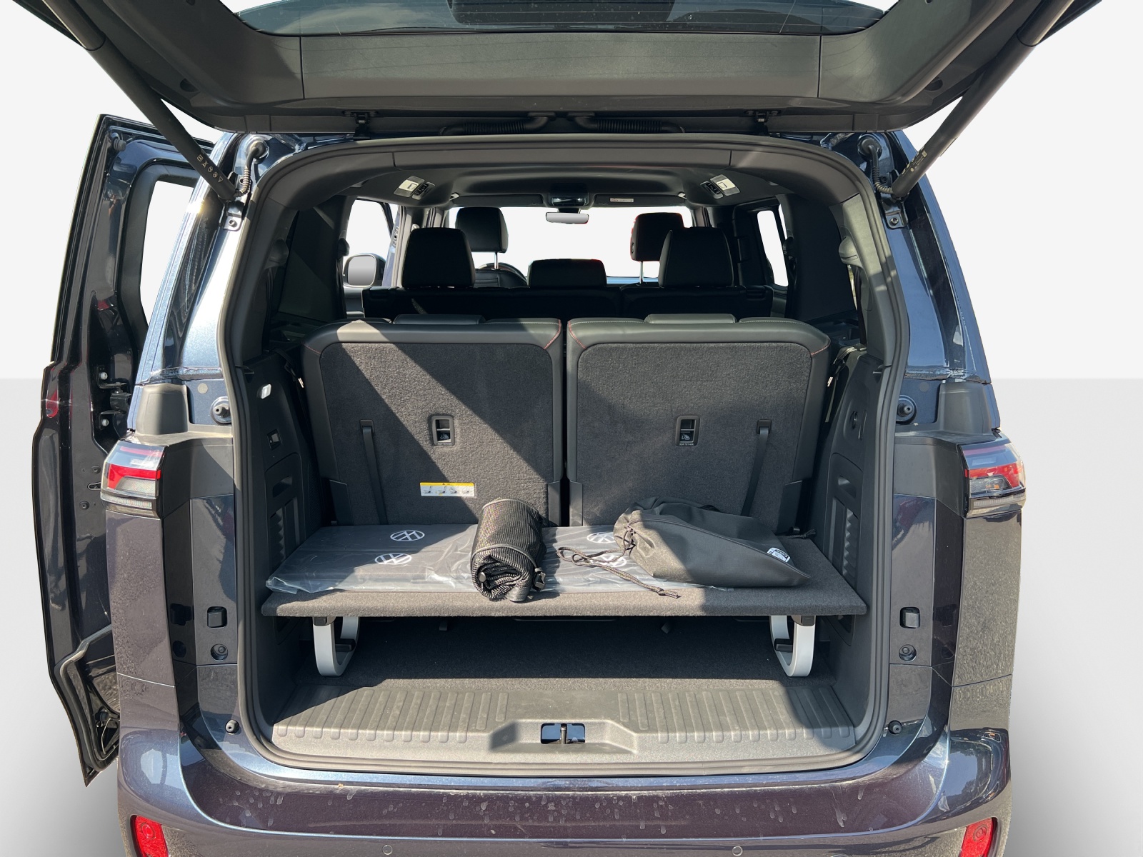 VW ID. Buzz GTX LWB-image-12