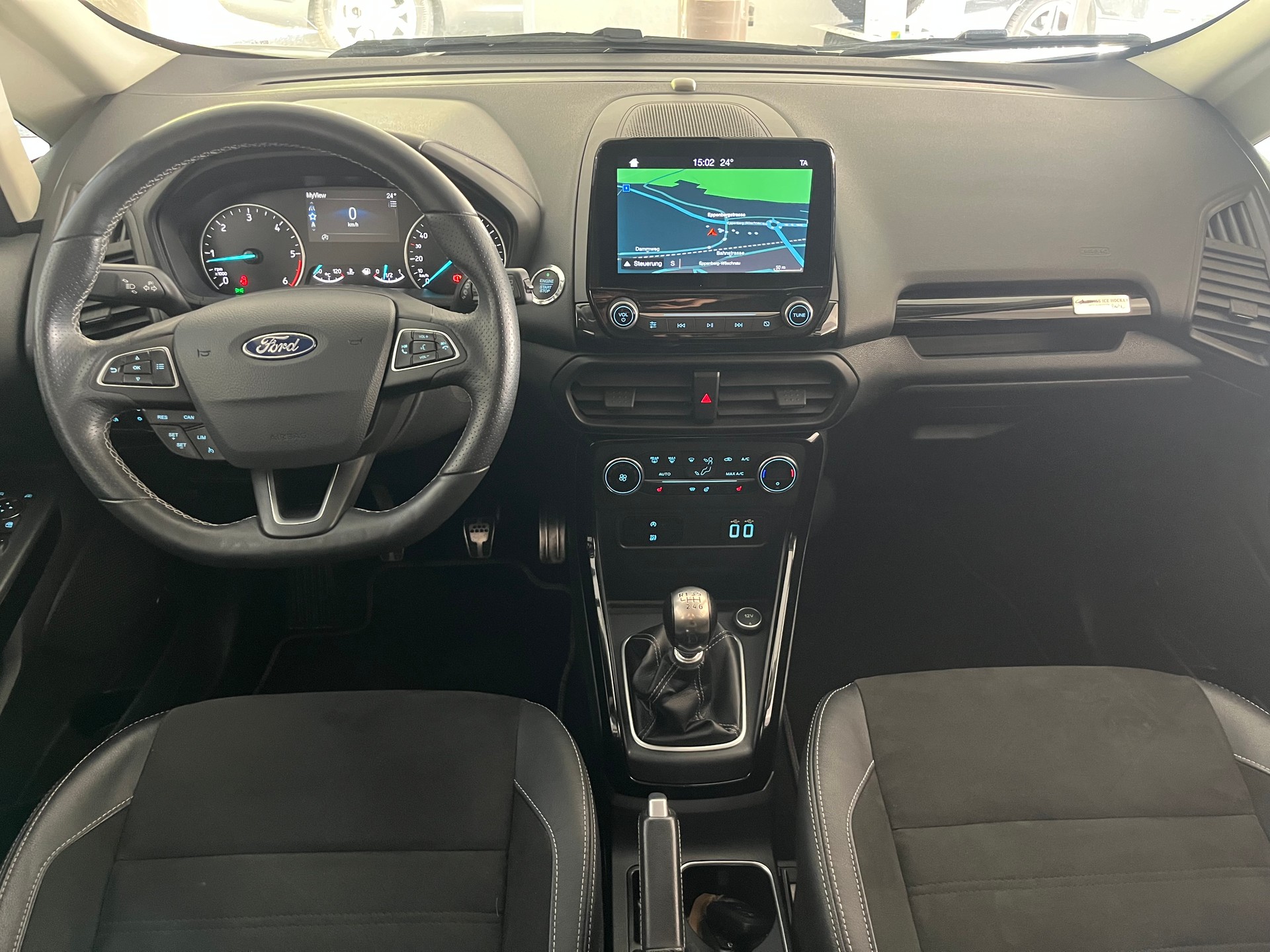 FORD EcoSport 1.5 TDCi ST-Line AWD Limited Edition-image-10