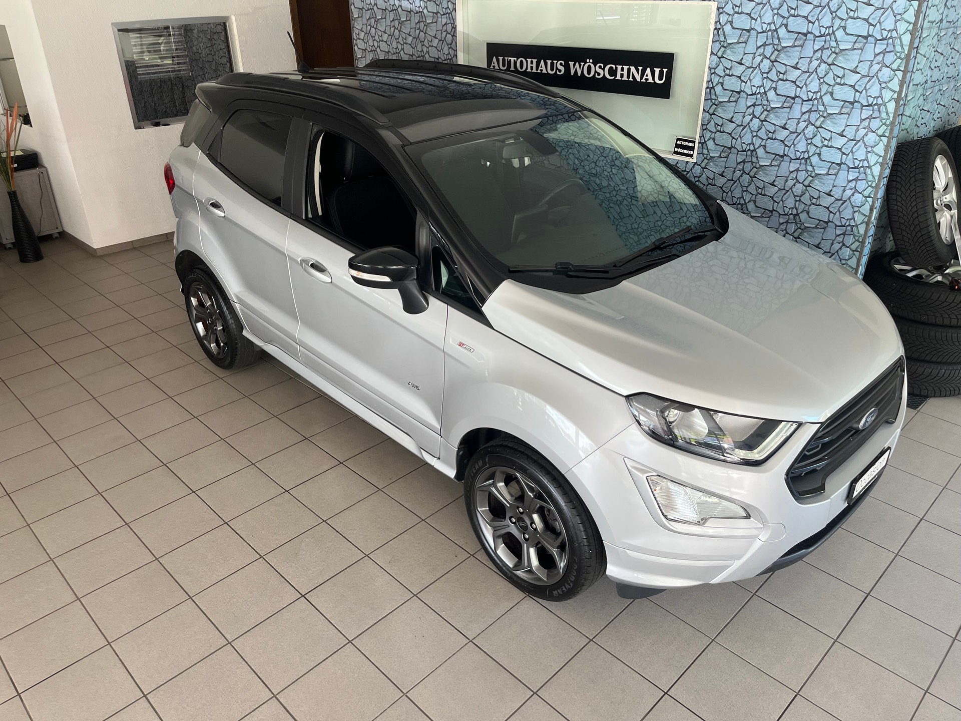 FORD EcoSport 1.5 TDCi ST-Line AWD Limited Edition-image-6