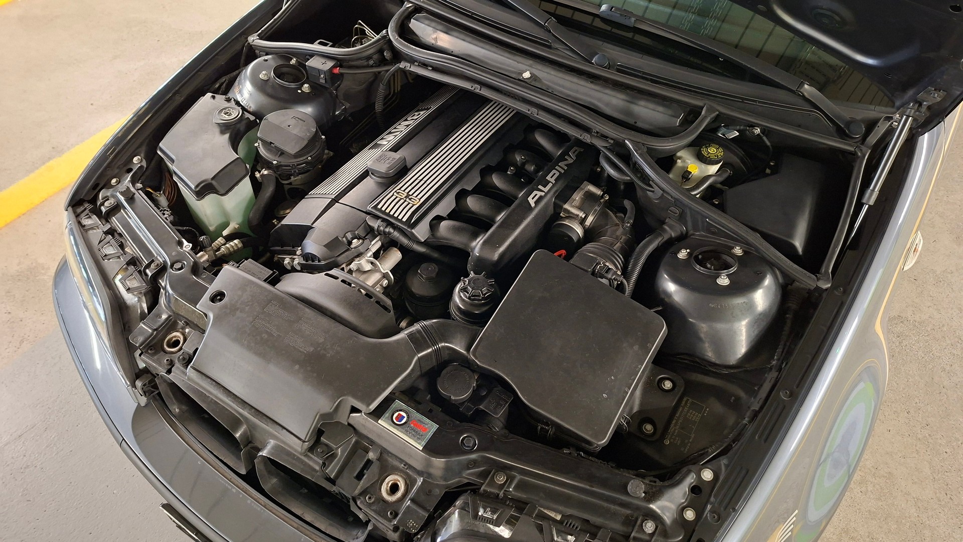 BMW-ALPINA 3.3 4x4-image-11
