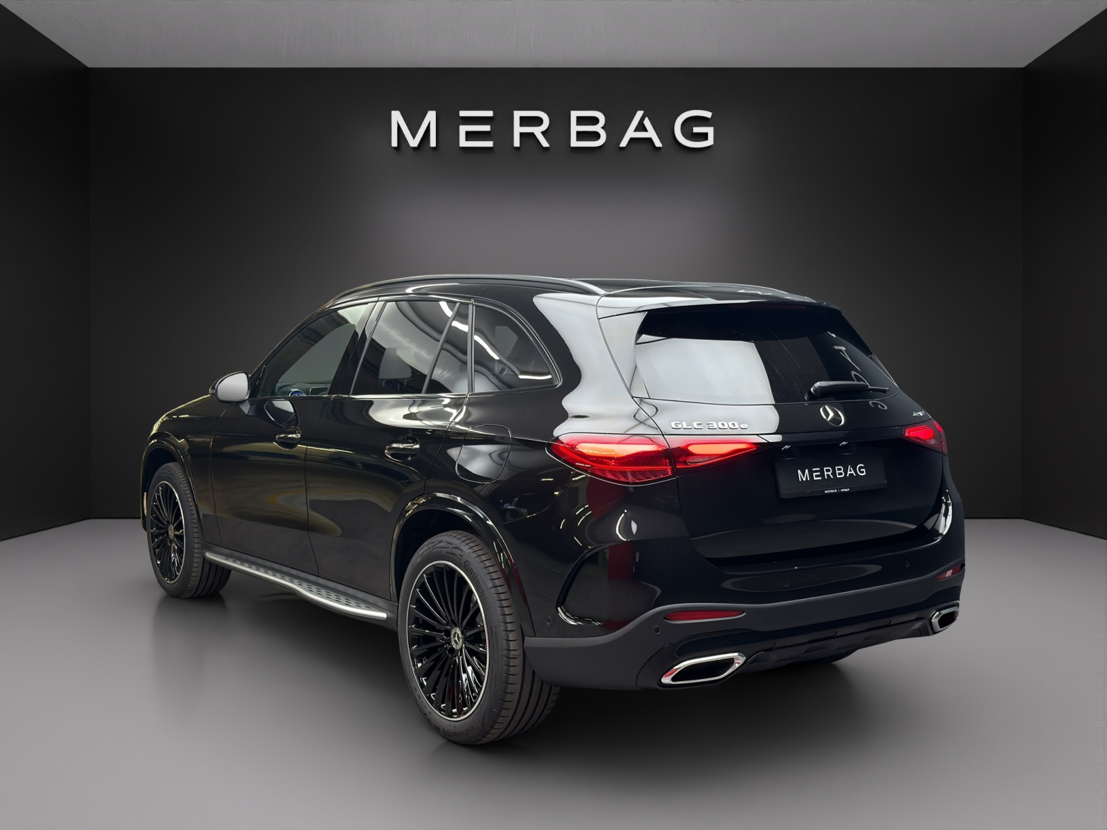 MERCEDES-BENZ GLC 300 e 4MATIC with EQ-Star Hybrid-image-3