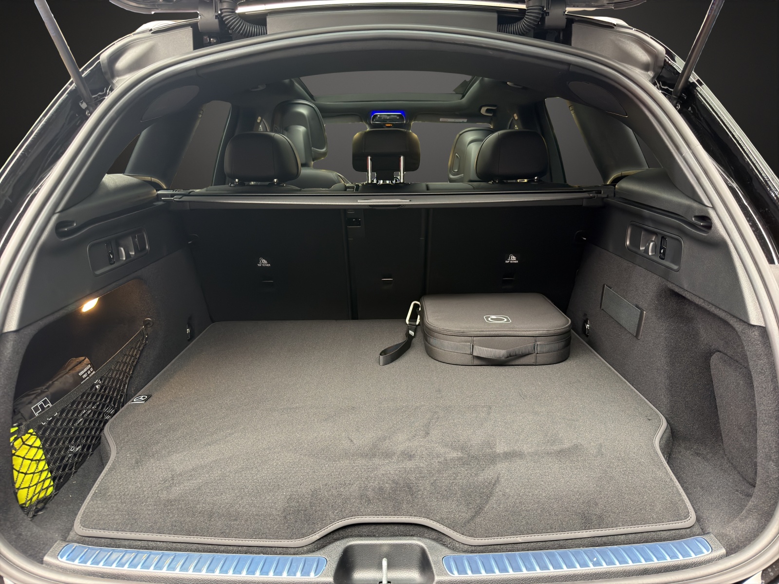 MERCEDES-BENZ GLC 300 e 4MATIC with EQ-Star Hybrid-image-10