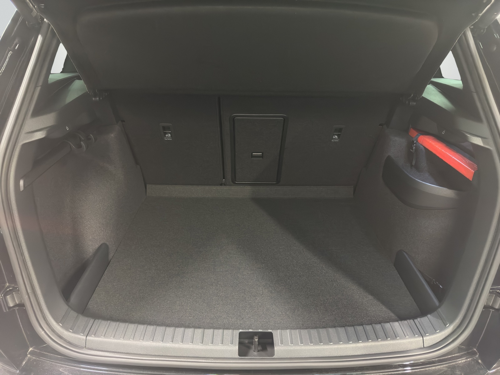 SKODA Karoq 2.0 TSI SportLine 4x4 DSG-image-10