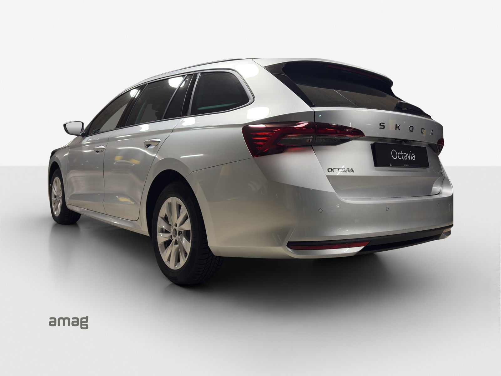 SKODA Octavia Combi 1.5 TSI mHEV DSG Selection-image-2