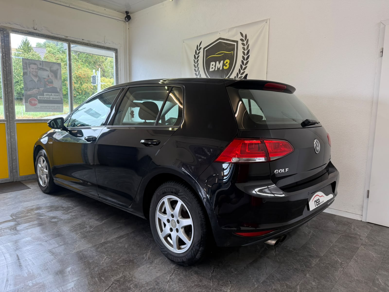 VW Golf 1.4 TSI Lounge DSG-image-2