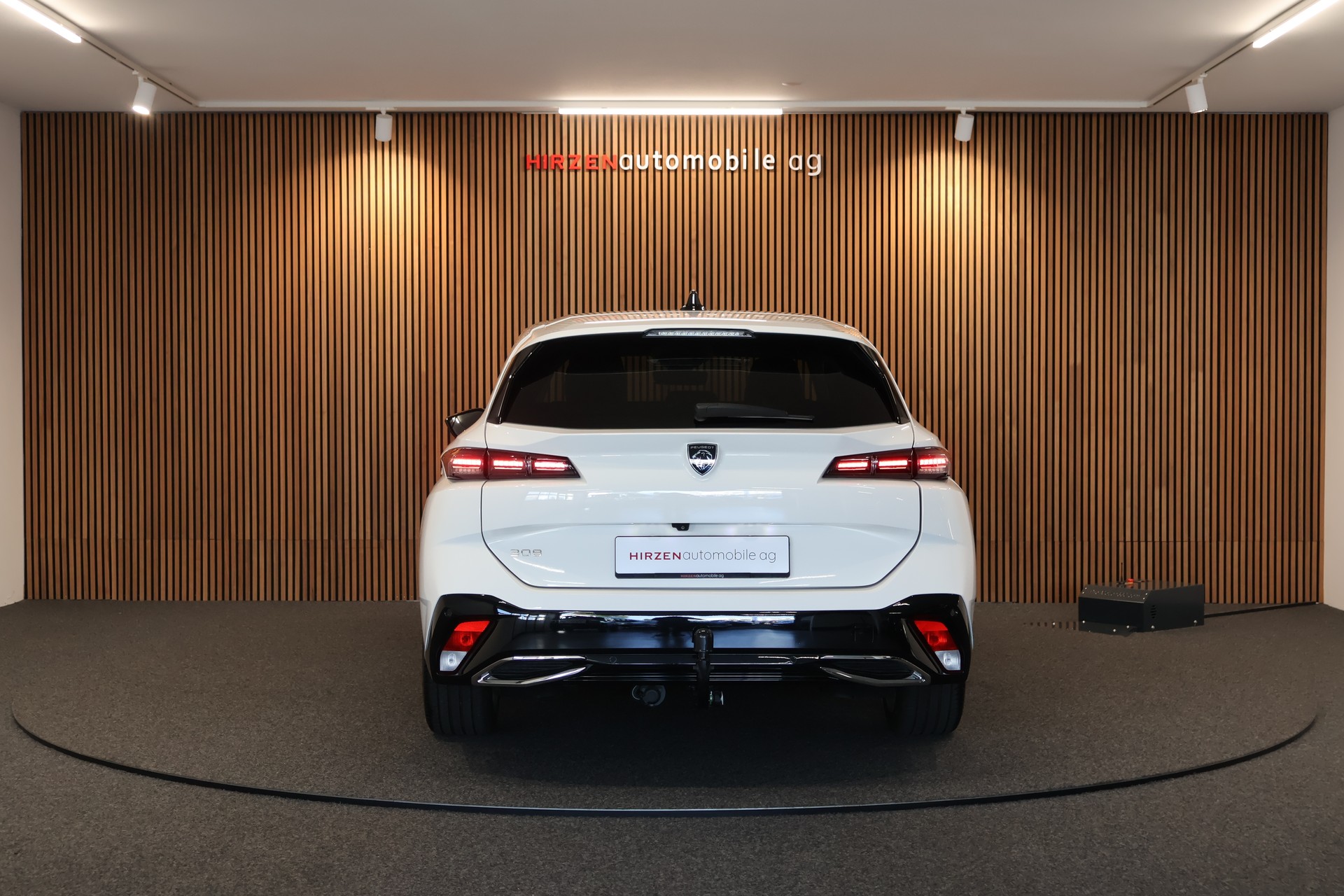 PEUGEOT 308 SW 1.5 BlueHDI Allure EAT8-image-3